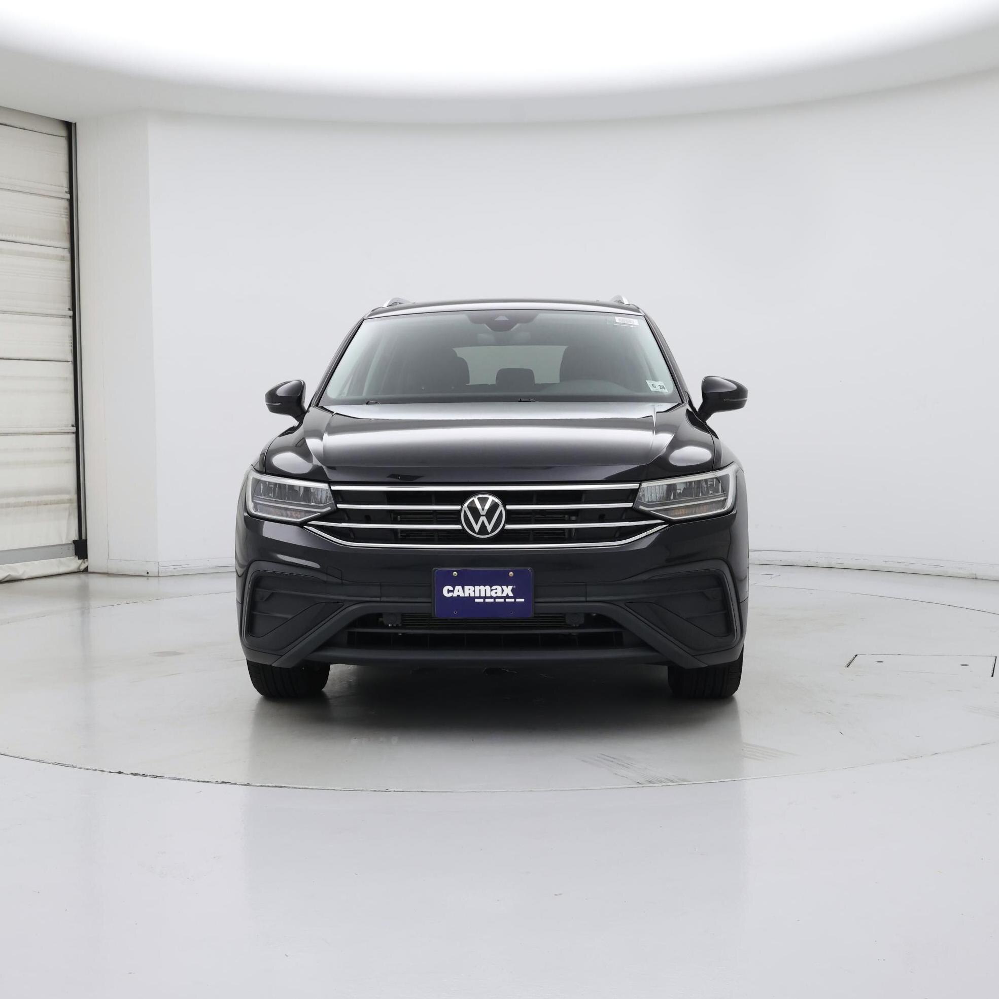 Thumbnail: 2023 Volkswagen Tiguan - 5