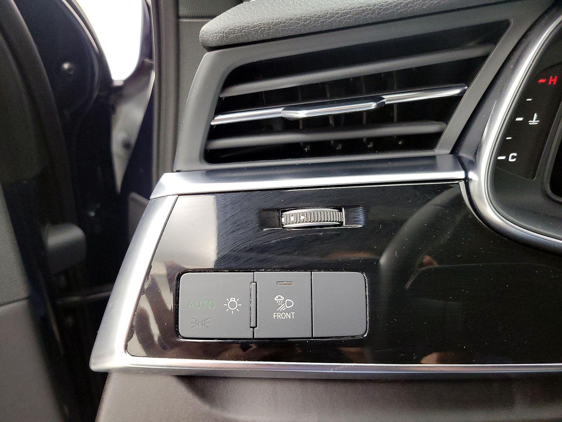 Thumbnail: 2023 Audi Q7 - 13
