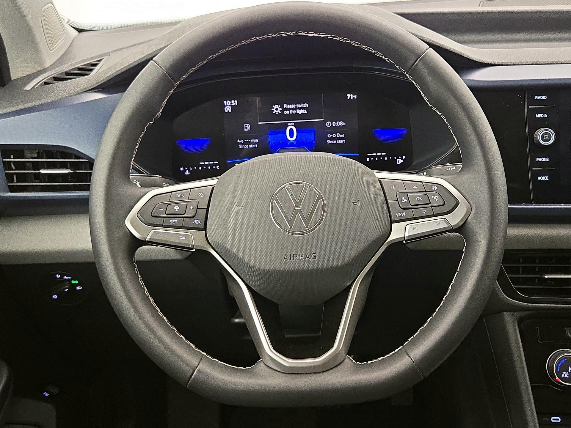 Thumbnail: 2023 Volkswagen Taos - 10