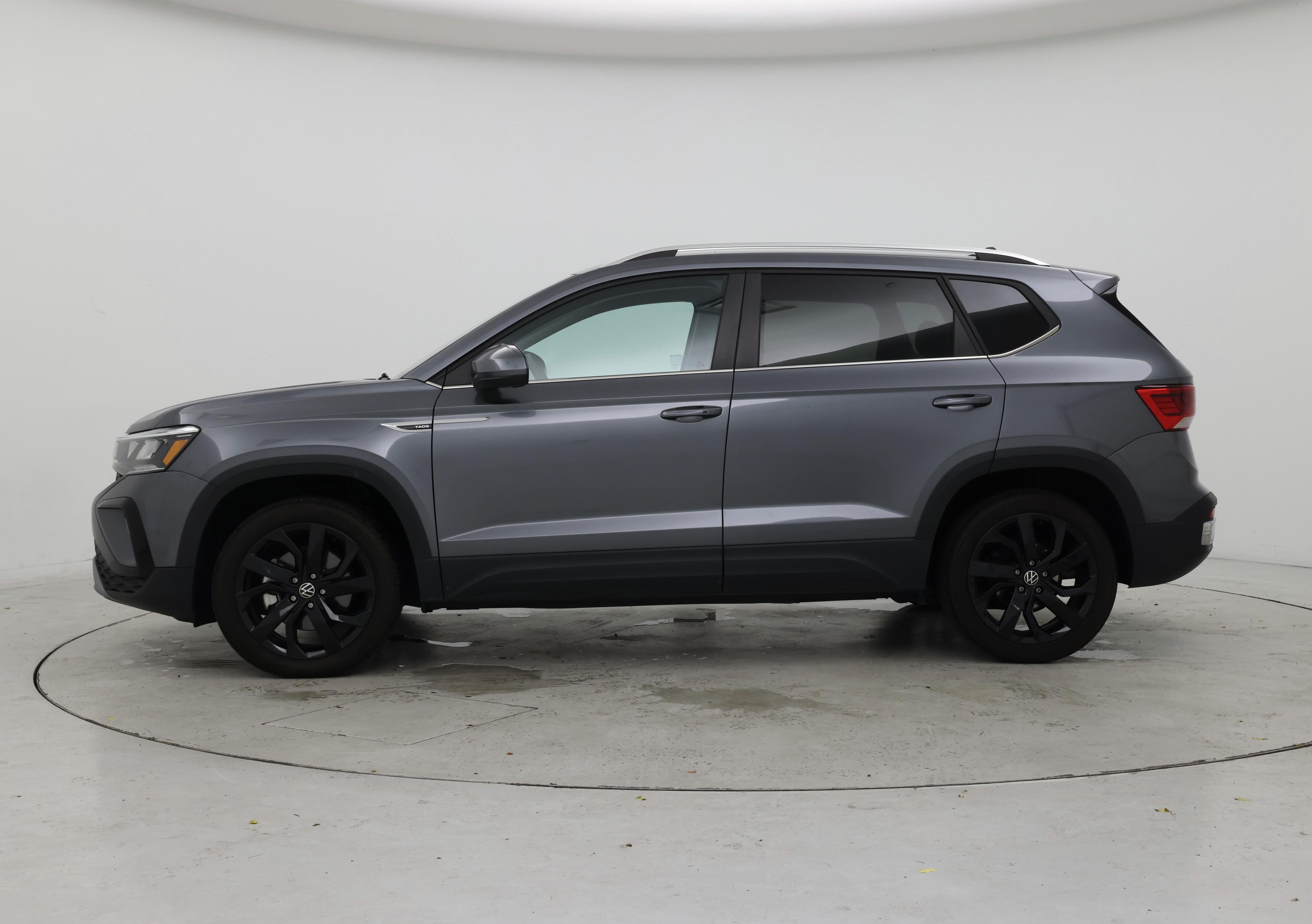 Thumbnail: 2023 Volkswagen Taos - 3