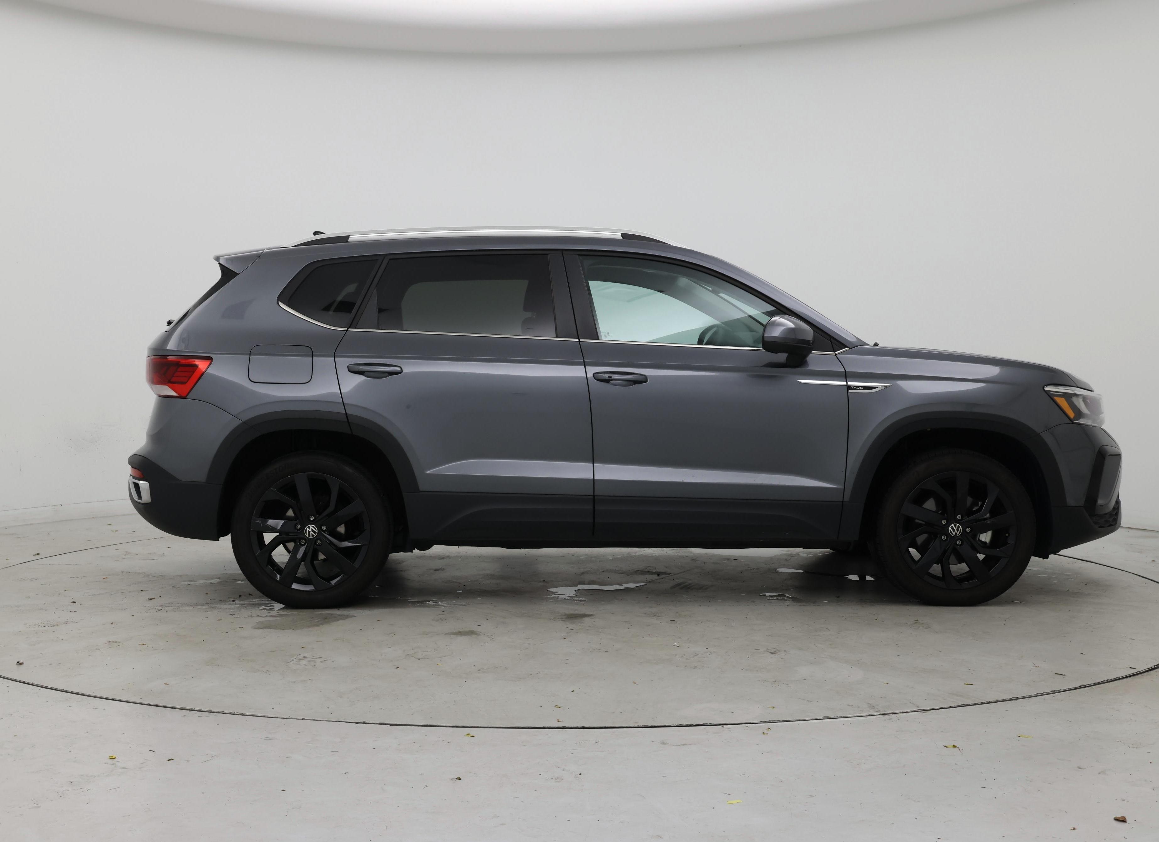 Thumbnail: 2023 Volkswagen Taos - 7