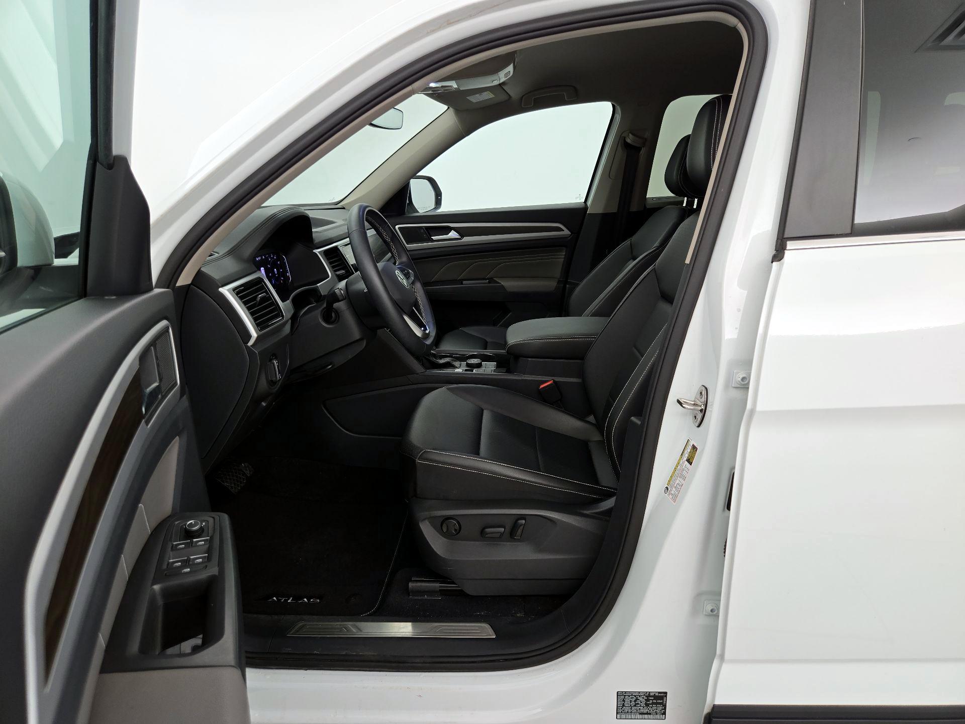 Thumbnail: 2023 Volkswagen Atlas - 11