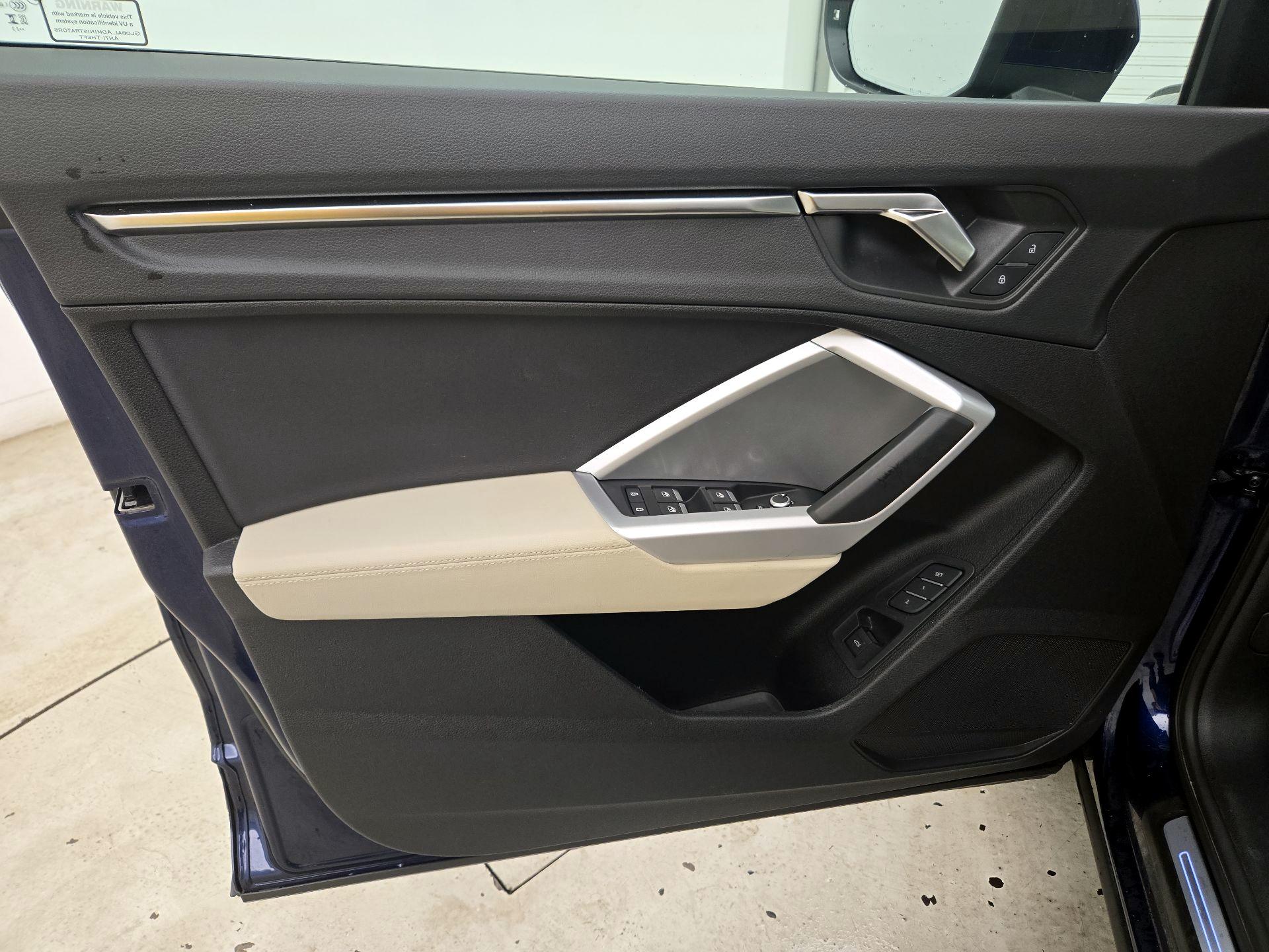 Thumbnail: 2024 Audi Q3 - 12