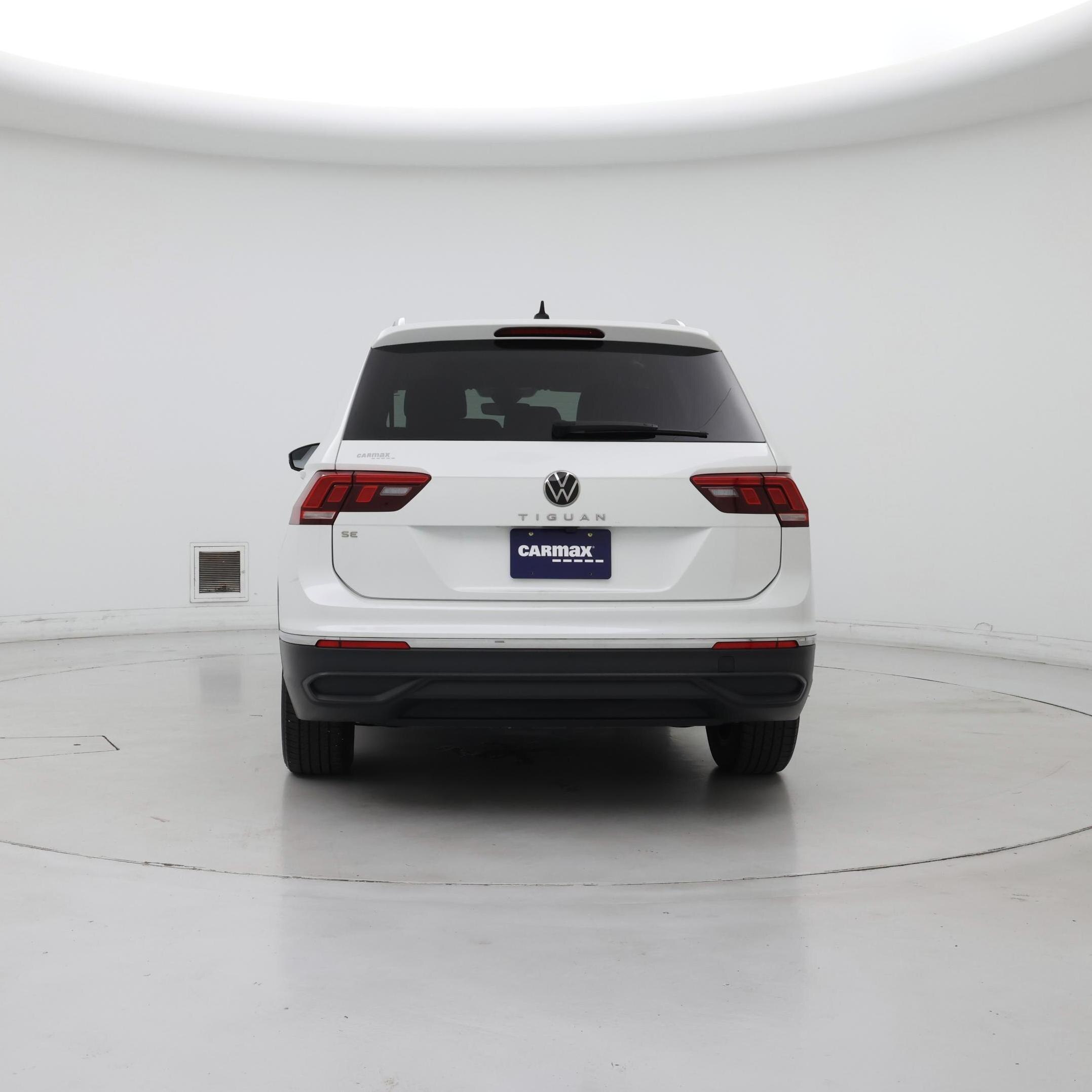 Thumbnail: 2023 Volkswagen Tiguan - 6