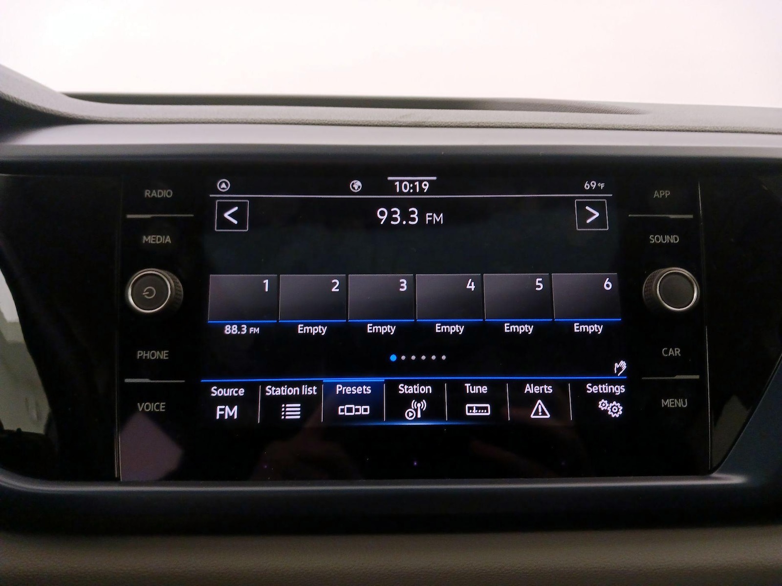 2023 Volkswagen Taos SE - Photo 16
