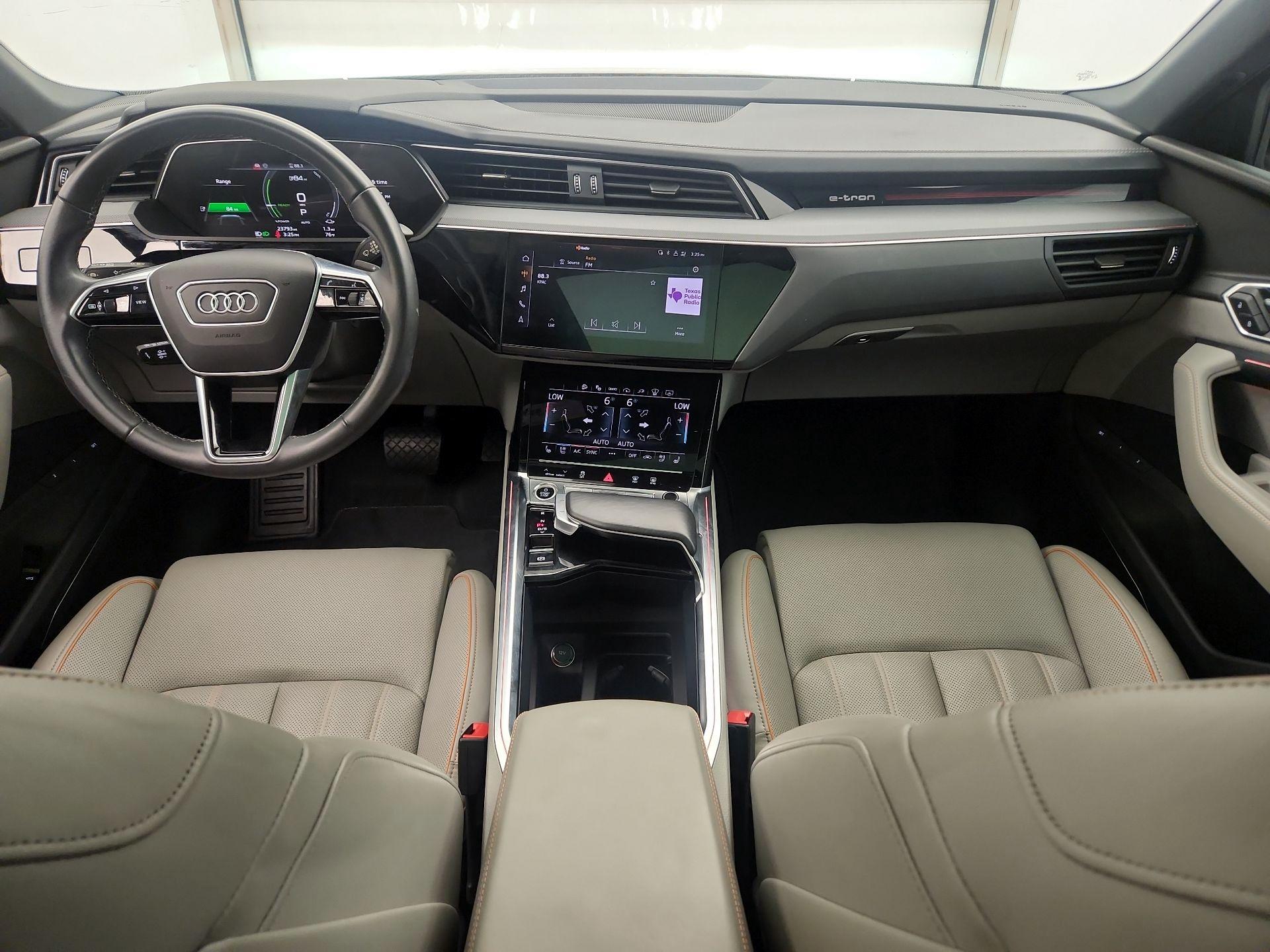 Thumbnail: 2024 Audi Q8 e-tron - 9