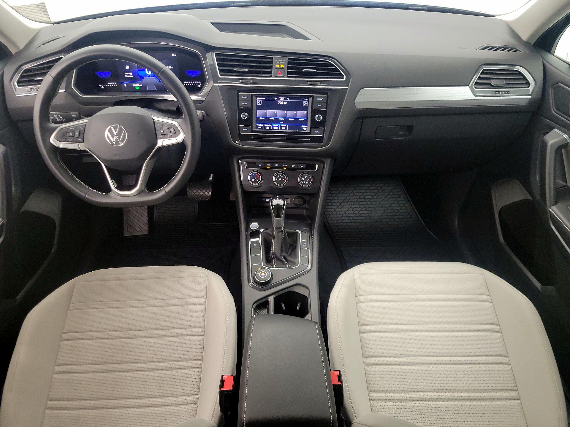 Thumbnail: 2023 Volkswagen Tiguan - 9