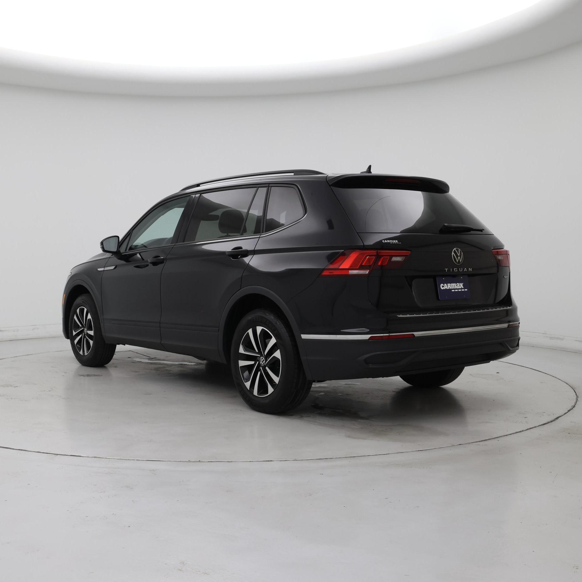 Thumbnail: 2023 Volkswagen Tiguan - 2
