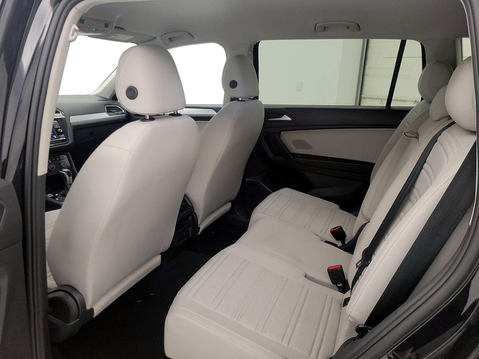 Thumbnail: 2023 Volkswagen Tiguan - 19
