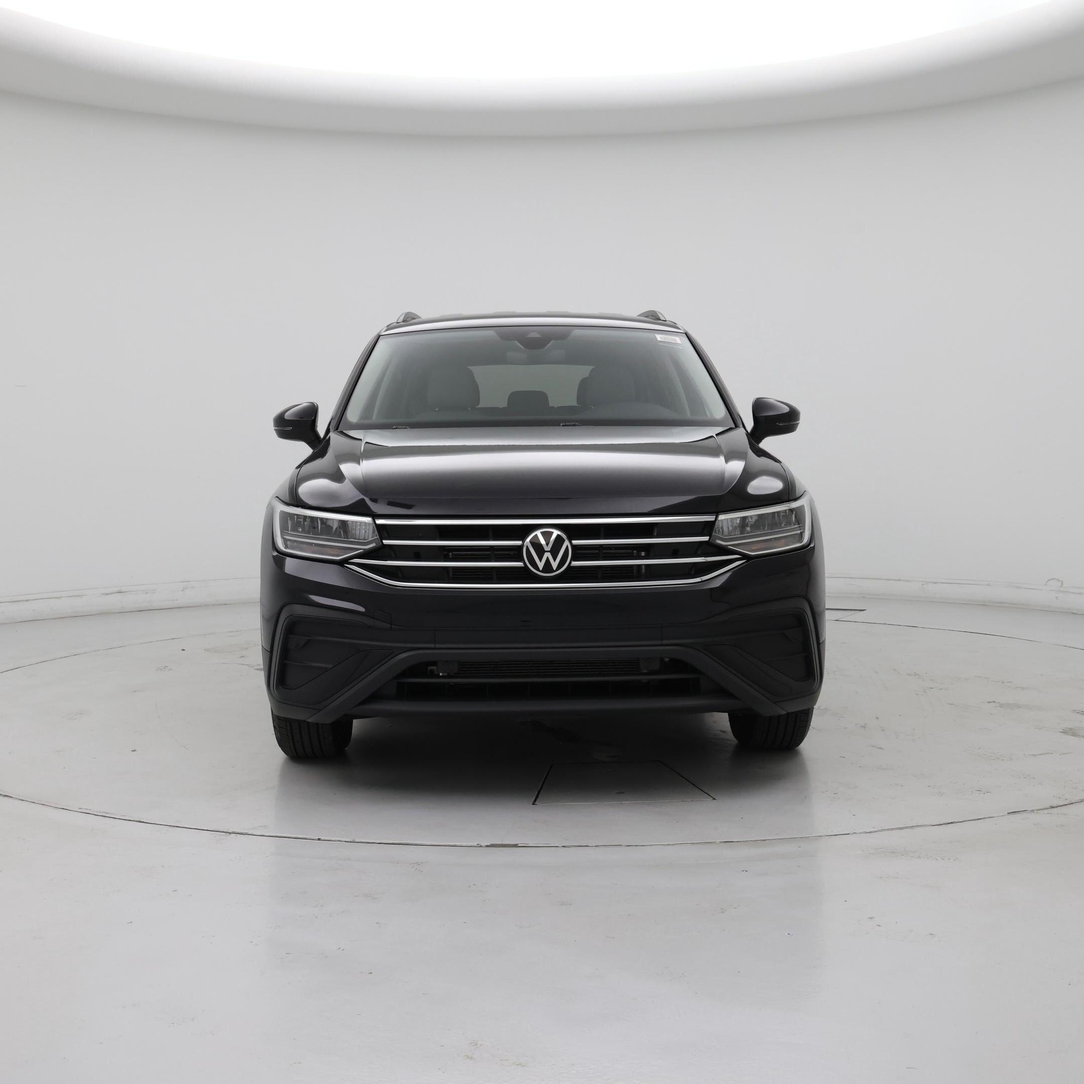 Thumbnail: 2023 Volkswagen Tiguan - 5