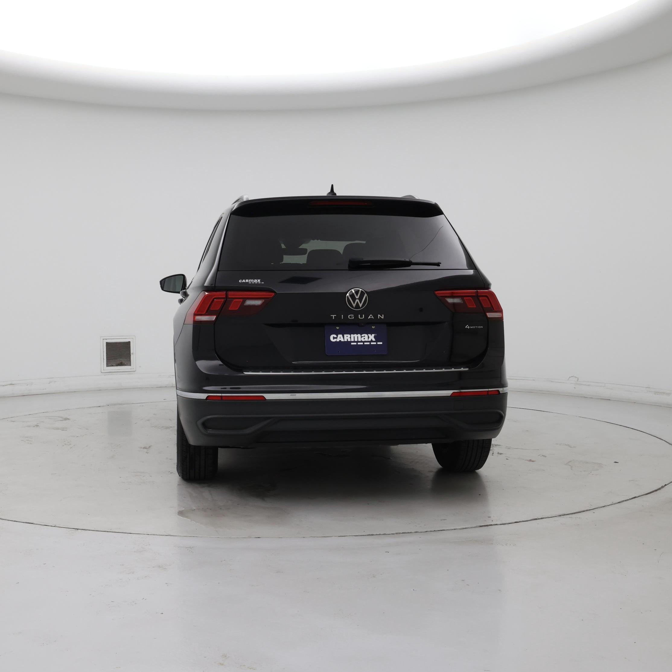 Thumbnail: 2023 Volkswagen Tiguan - 6