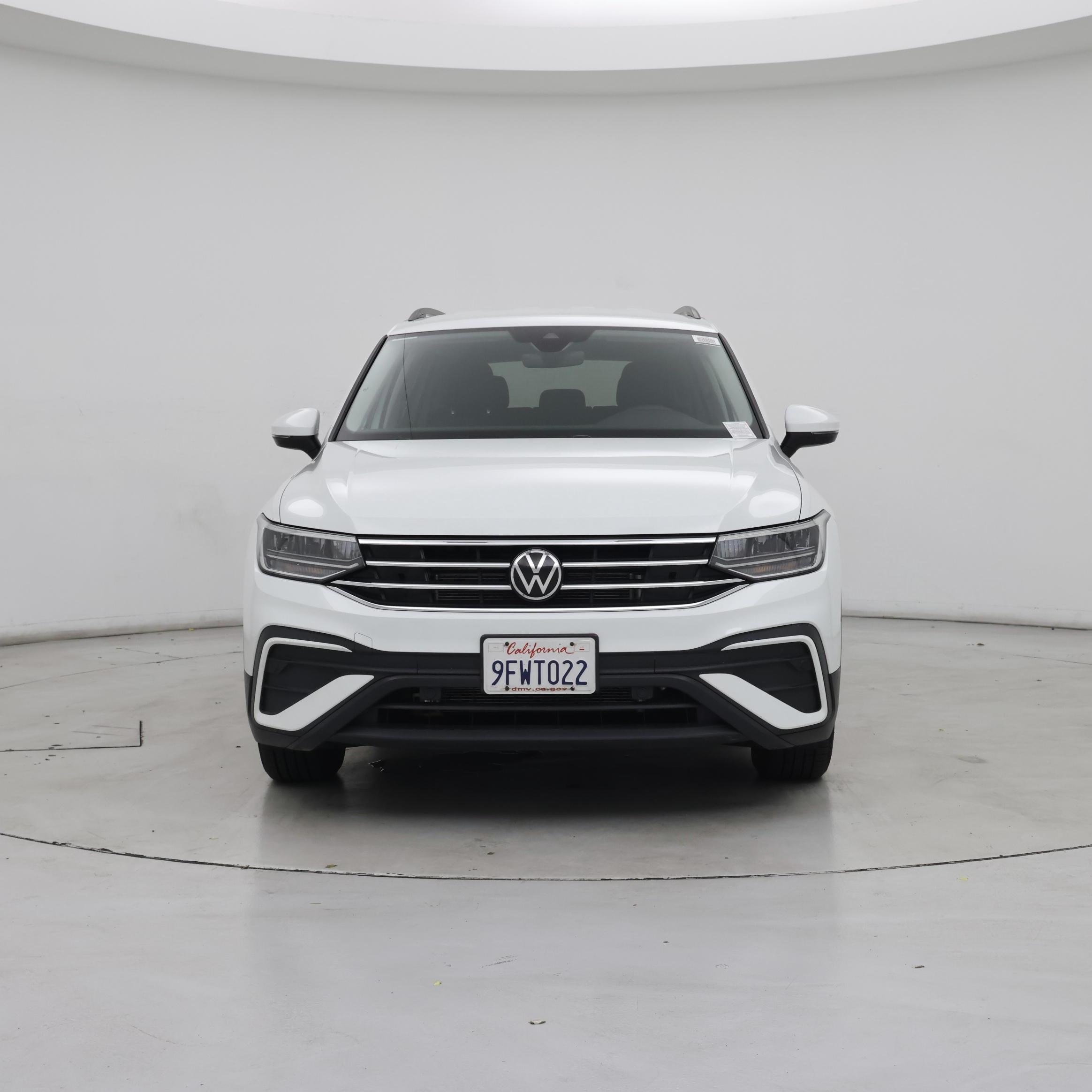 Thumbnail: 2023 Volkswagen Tiguan - 5