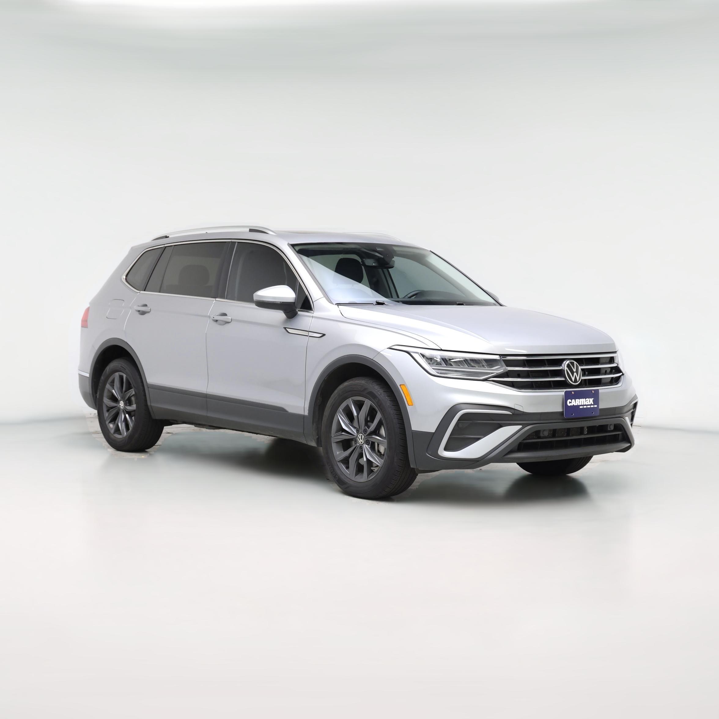 Thumbnail: 2023 Volkswagen Tiguan - 1