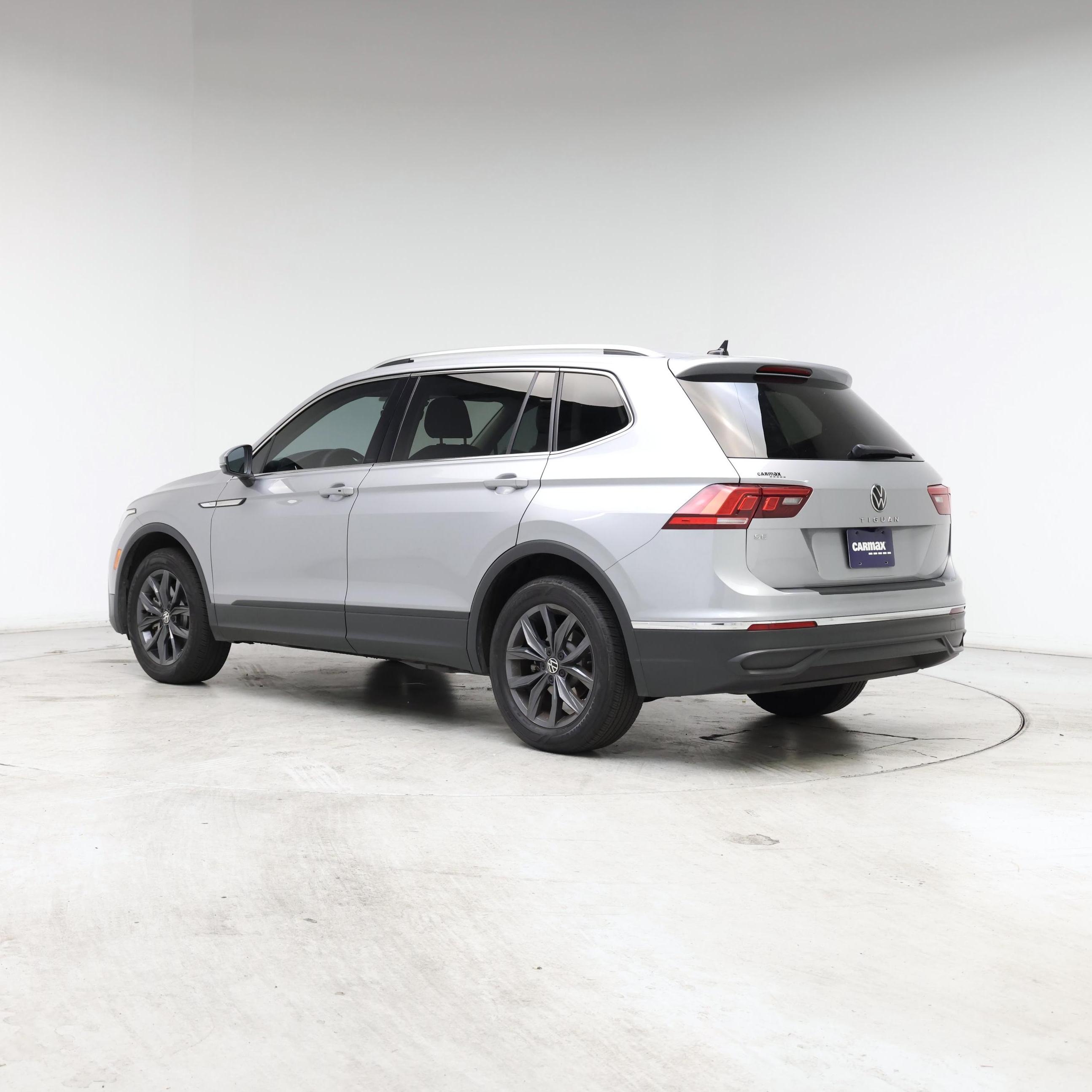 Thumbnail: 2023 Volkswagen Tiguan - 2