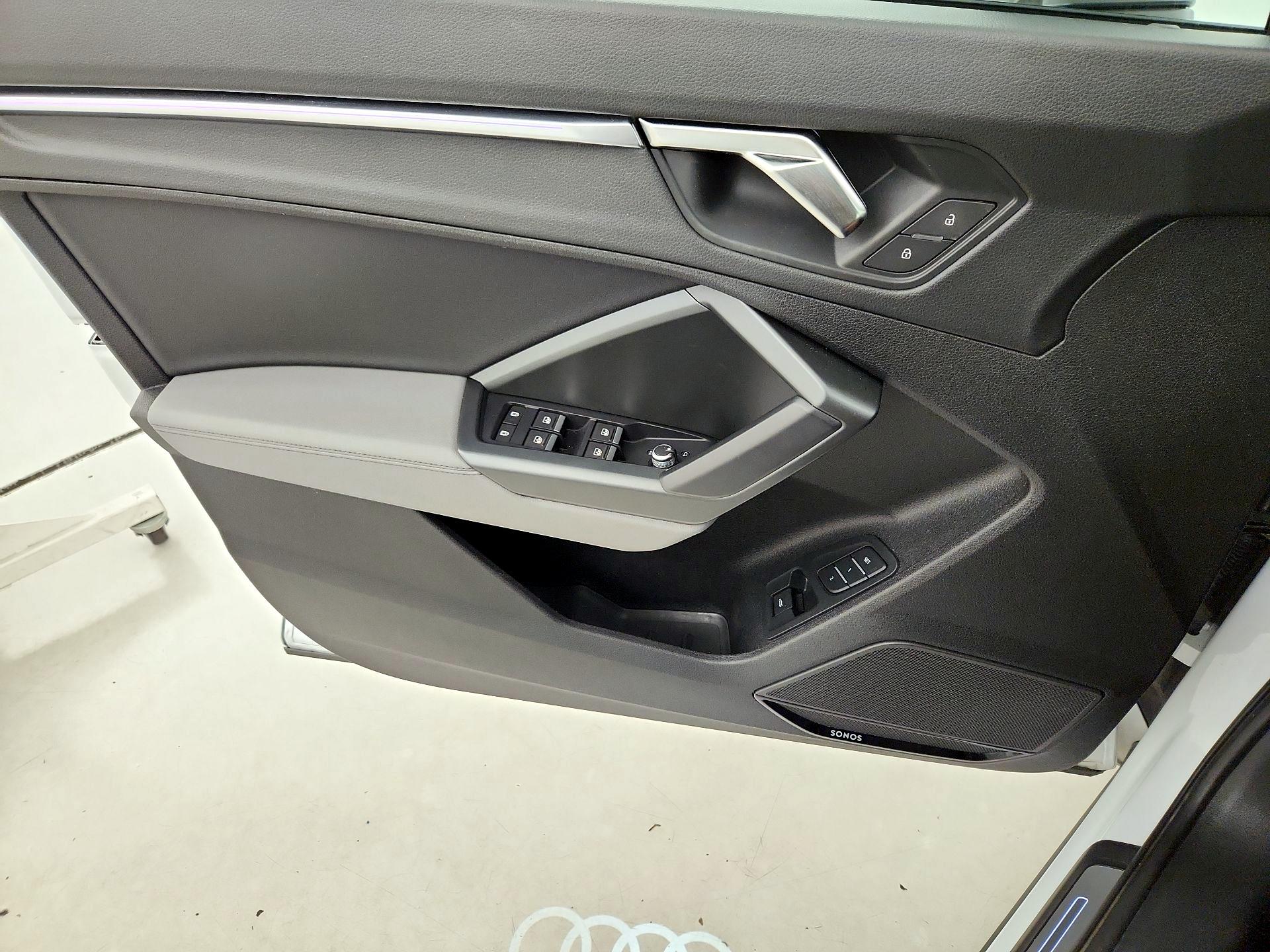 Thumbnail: 2023 Audi Q3 - 12