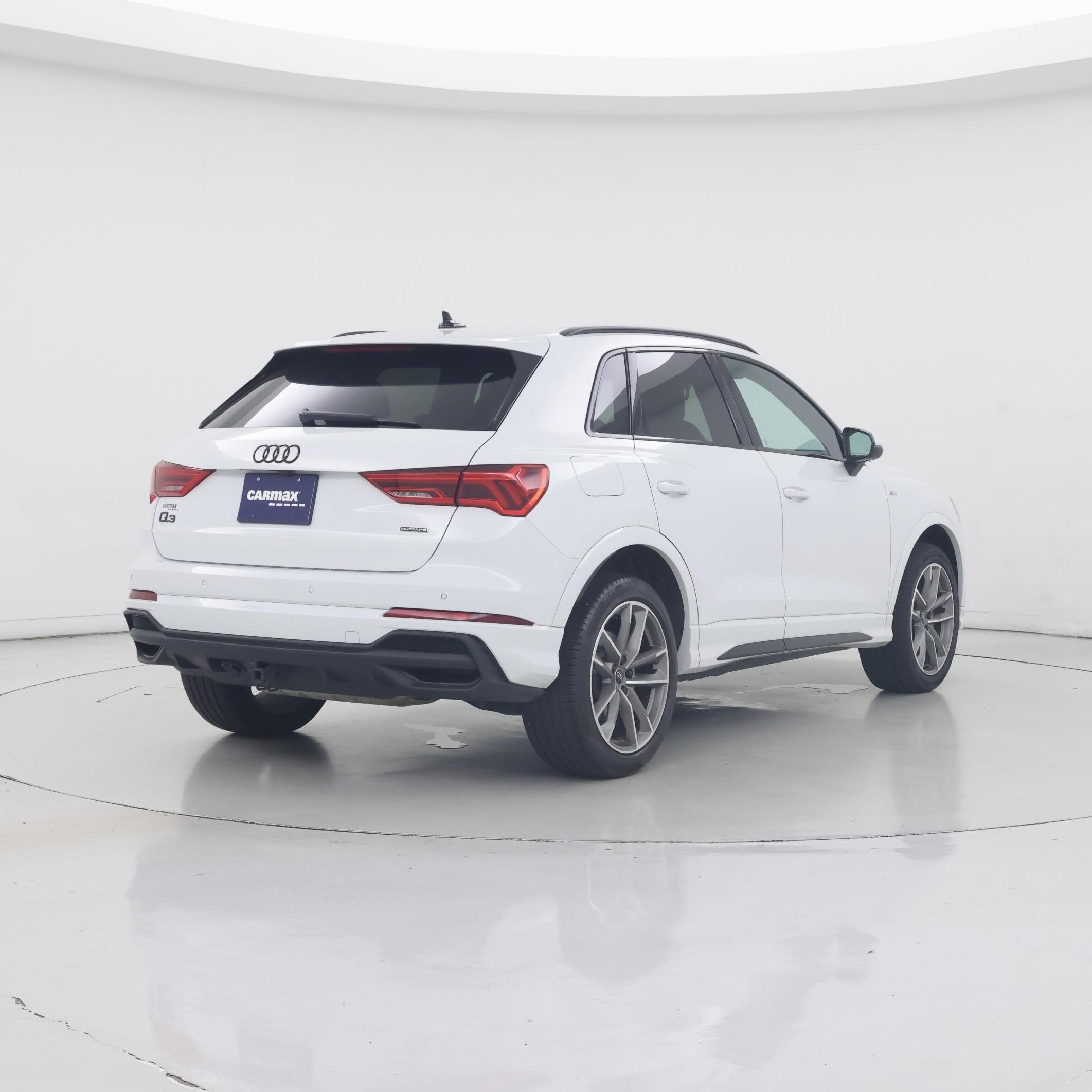 Thumbnail: 2023 Audi Q3 - 8