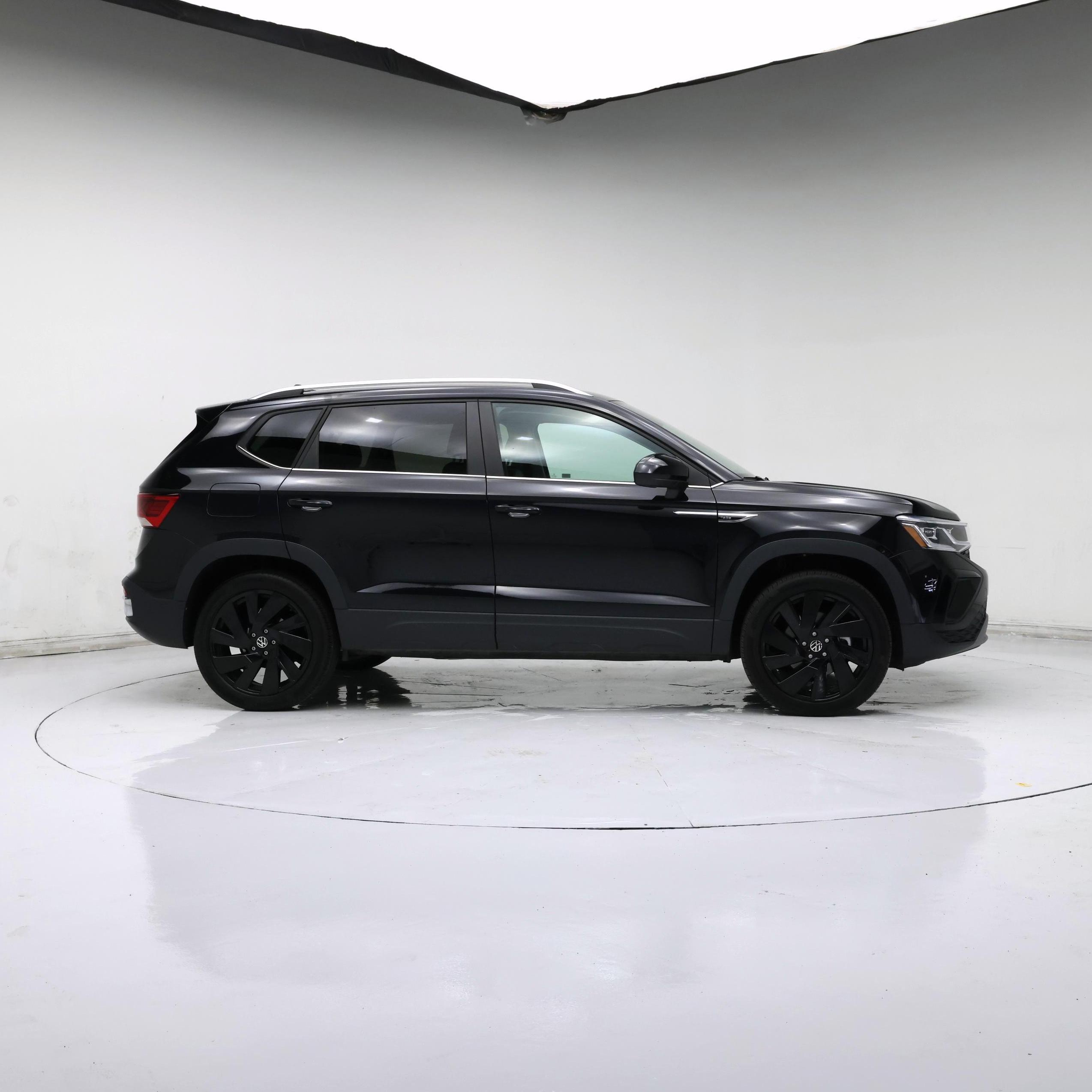 Thumbnail: 2023 Volkswagen Taos - 7