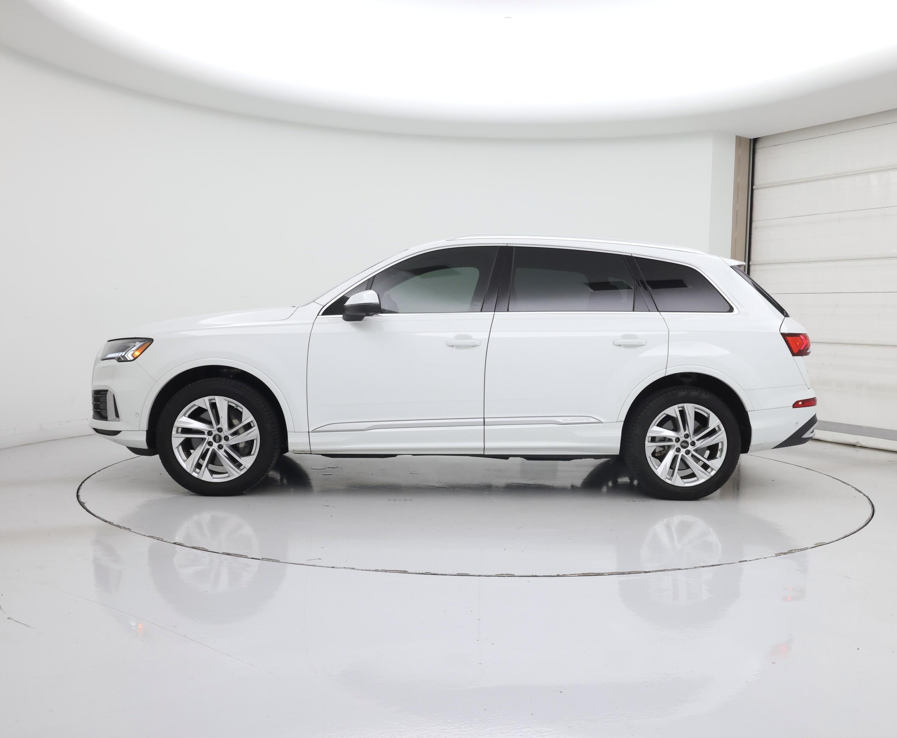 Thumbnail: 2024 Audi Q7 - 3