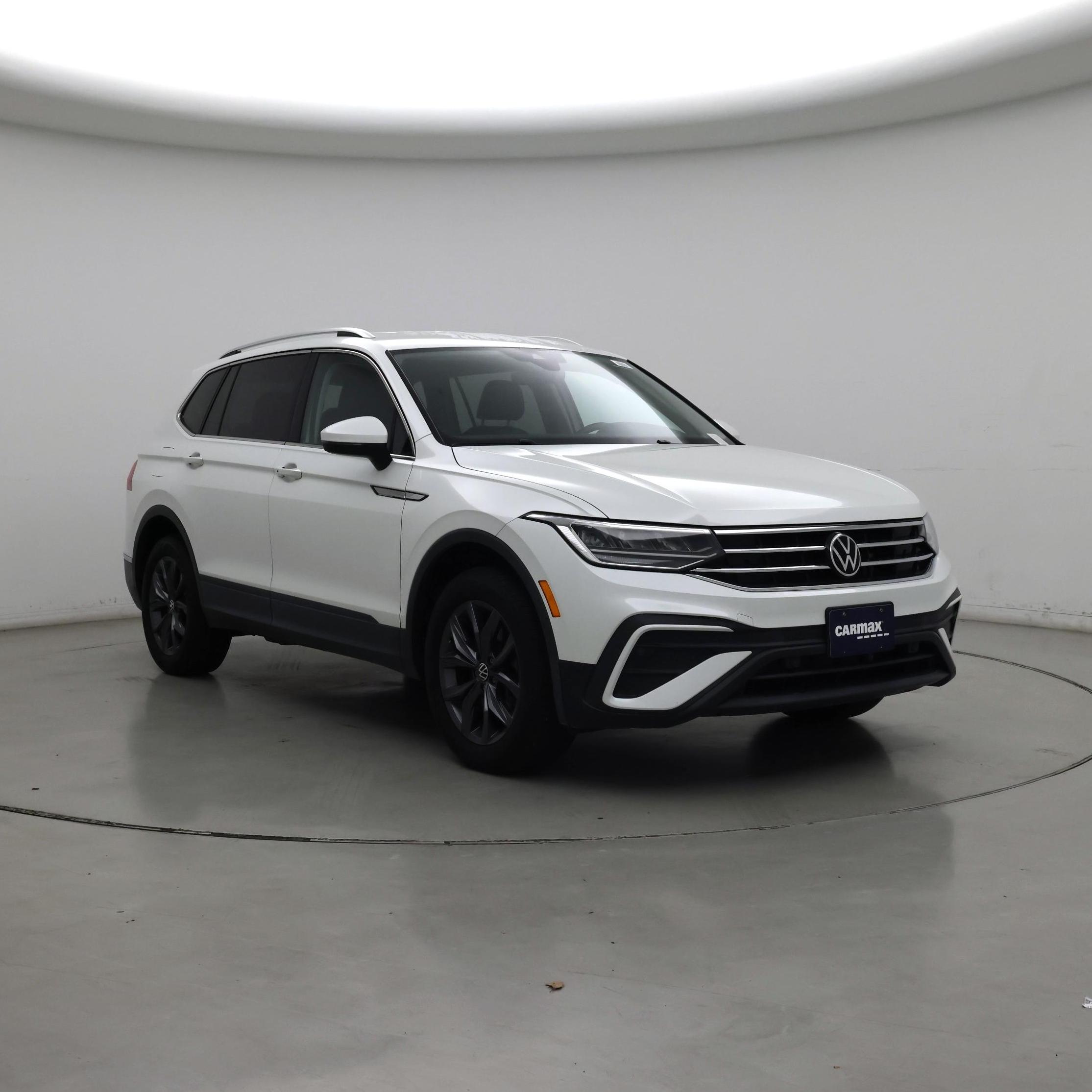 White 2023 Volkswagen Tiguan SUV / Crossover Front-Wheel Drive Automatic