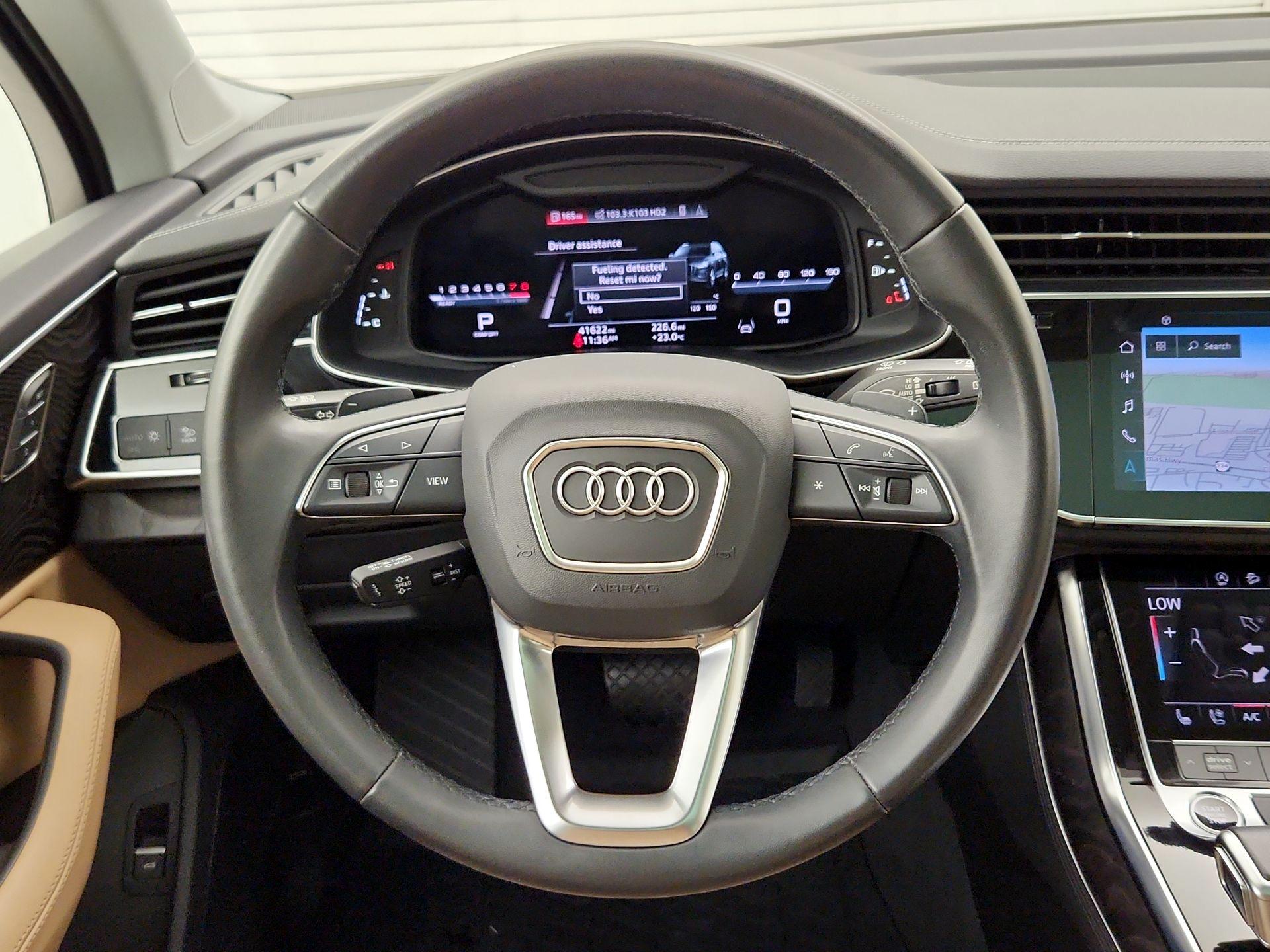Thumbnail: 2023 Audi Q7 - 10