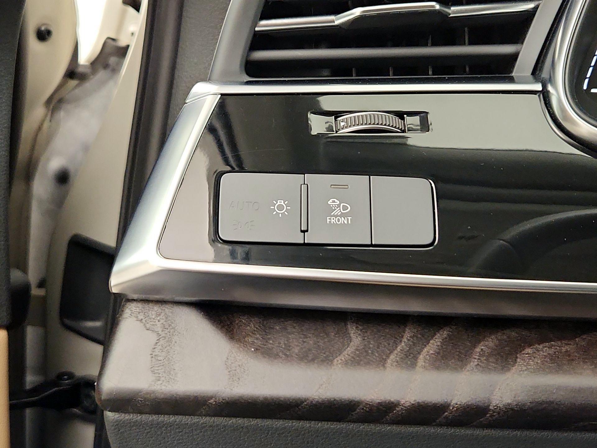 Thumbnail: 2023 Audi Q7 - 13