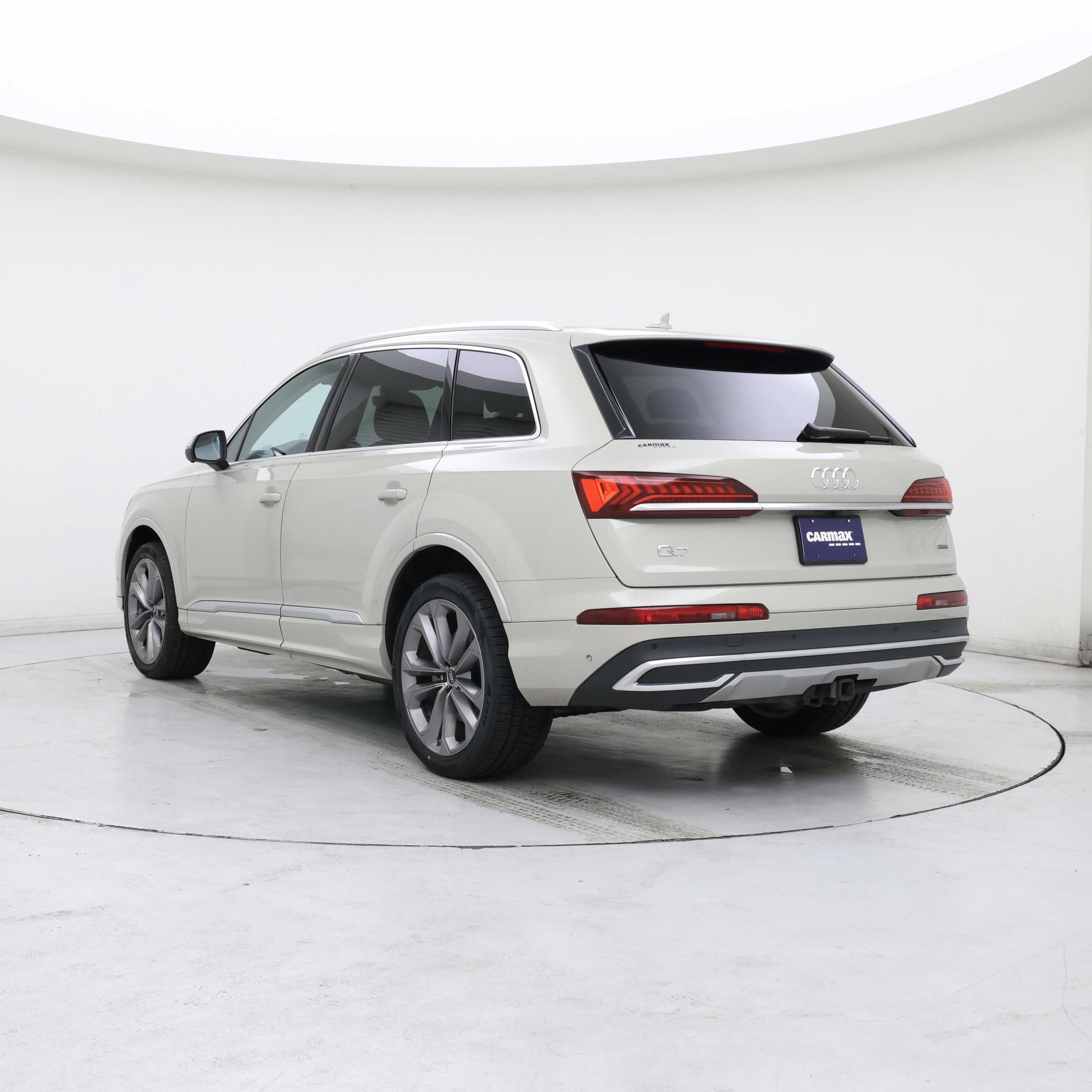 Thumbnail: 2023 Audi Q7 - 2
