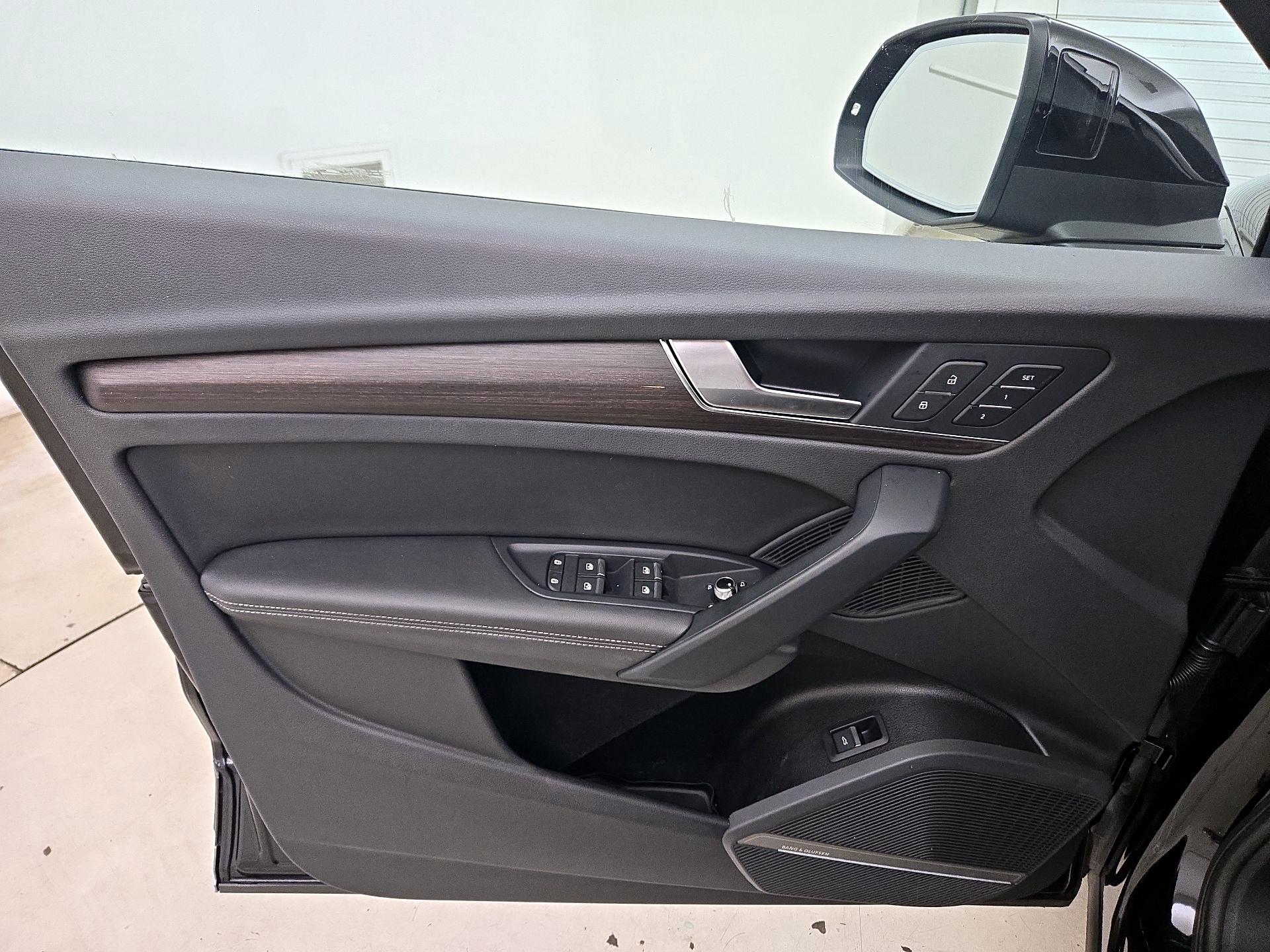 Thumbnail: 2023 Audi Q5 - 12