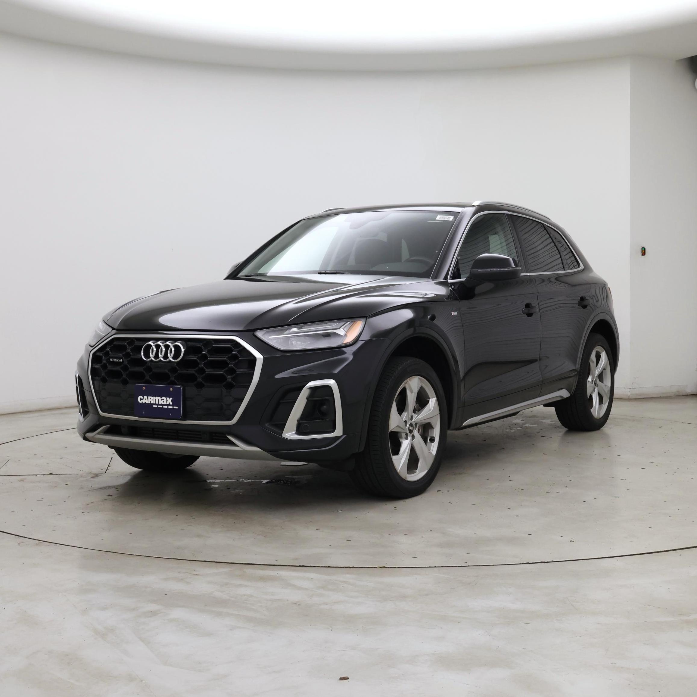 Thumbnail: 2023 Audi Q5 - 4
