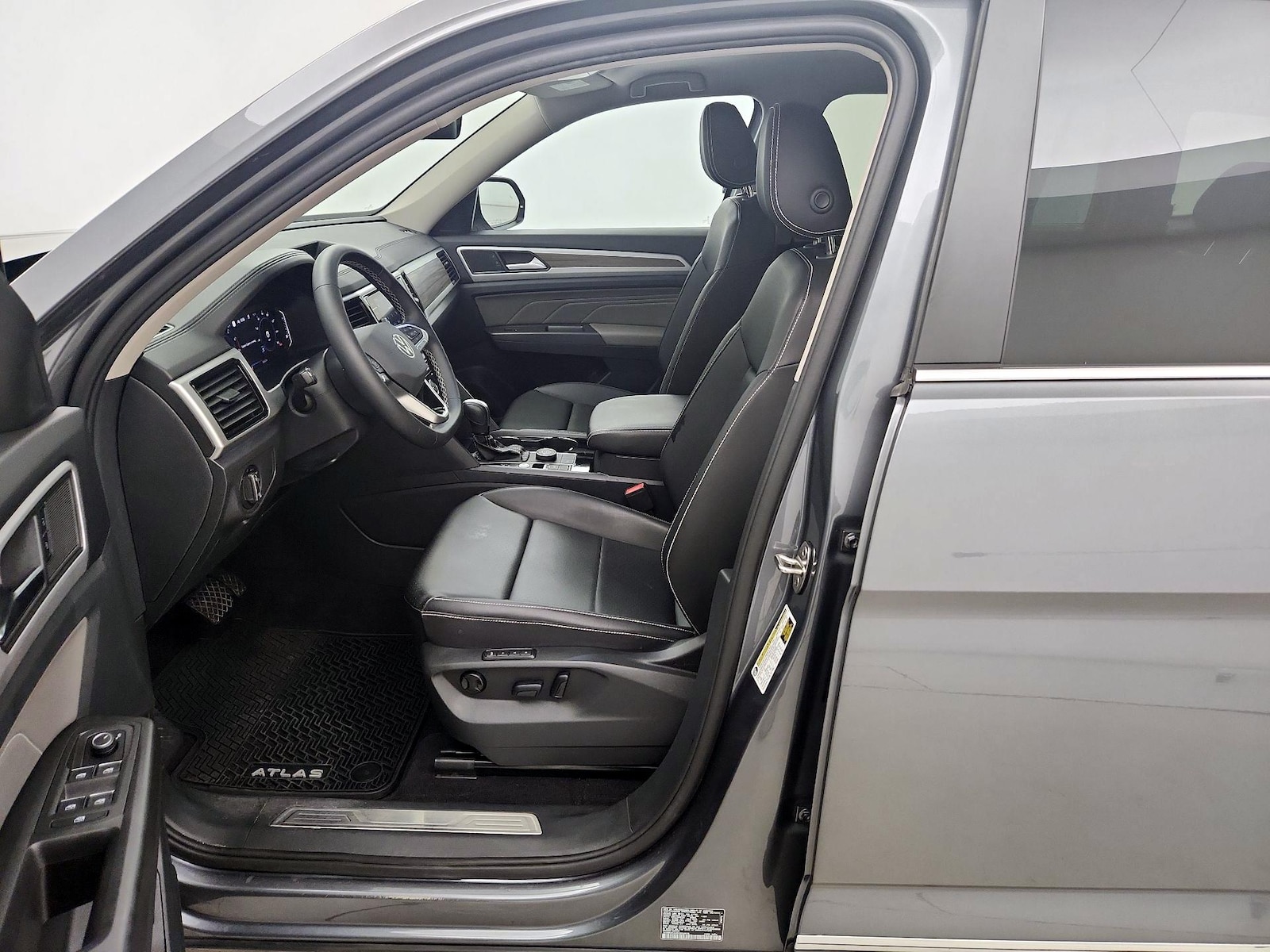 2023 Volkswagen Atlas SEL - Photo 10