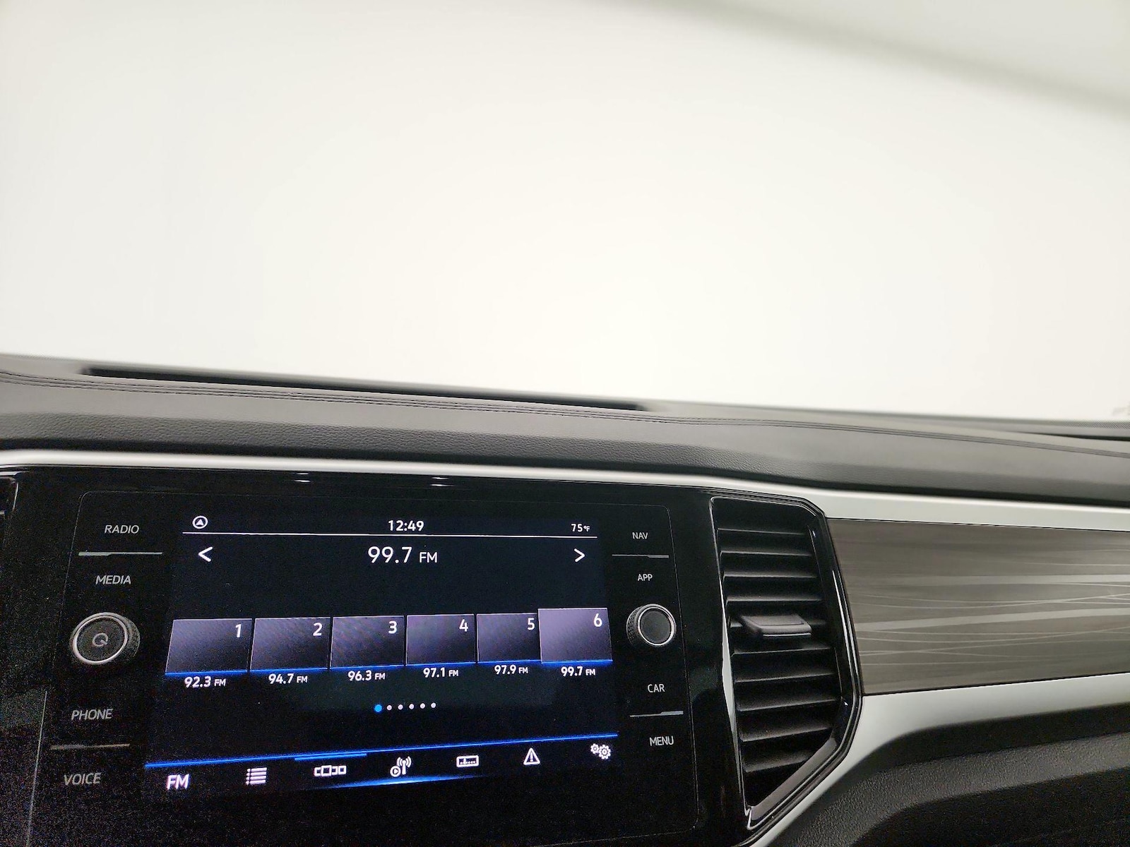 2023 Volkswagen Atlas SEL - Photo 14