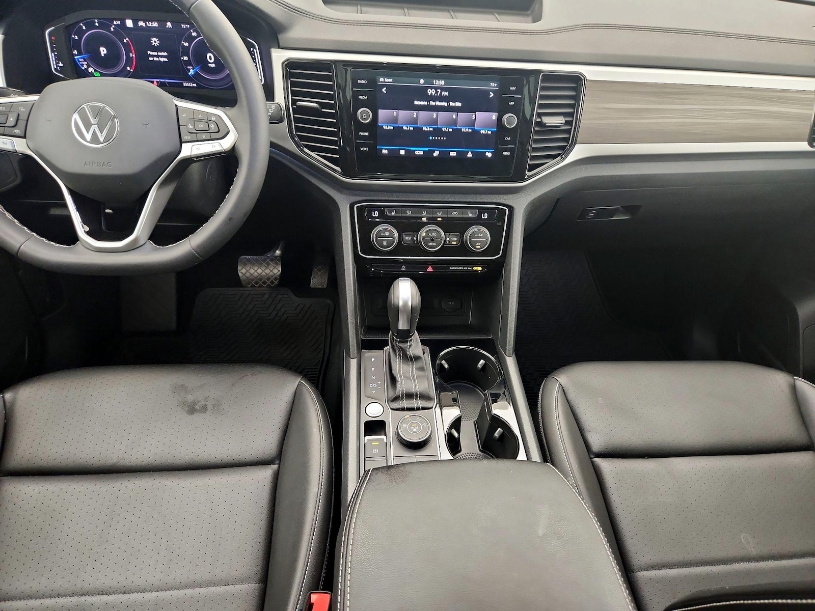 2023 Volkswagen Atlas SEL - Photo 8