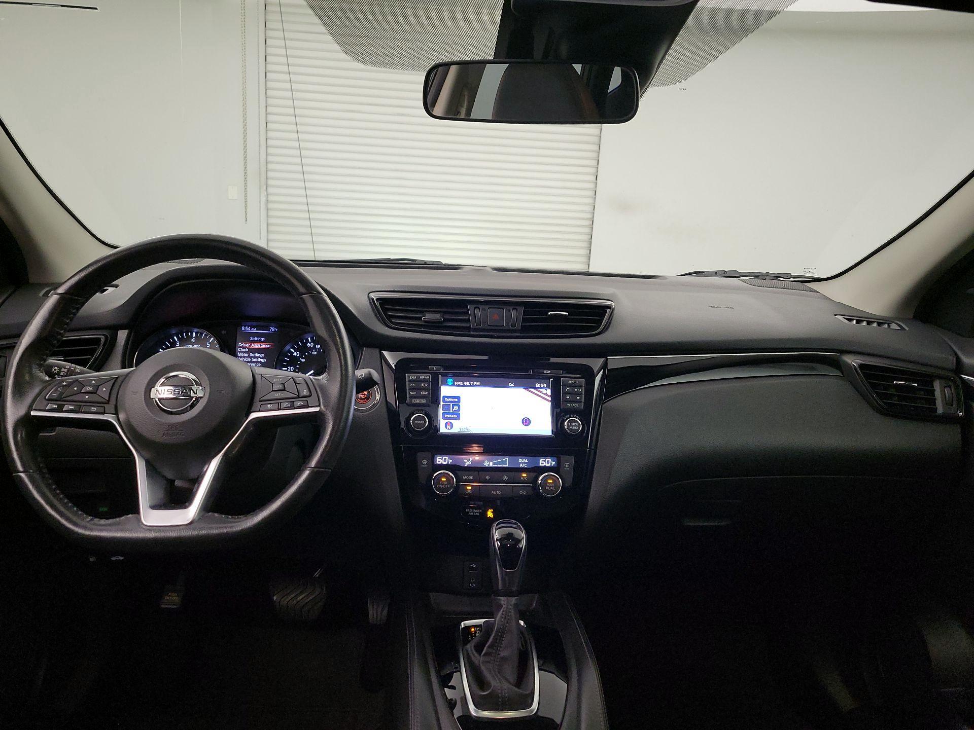 Thumbnail: 2018 Nissan Rogue Sport - 9