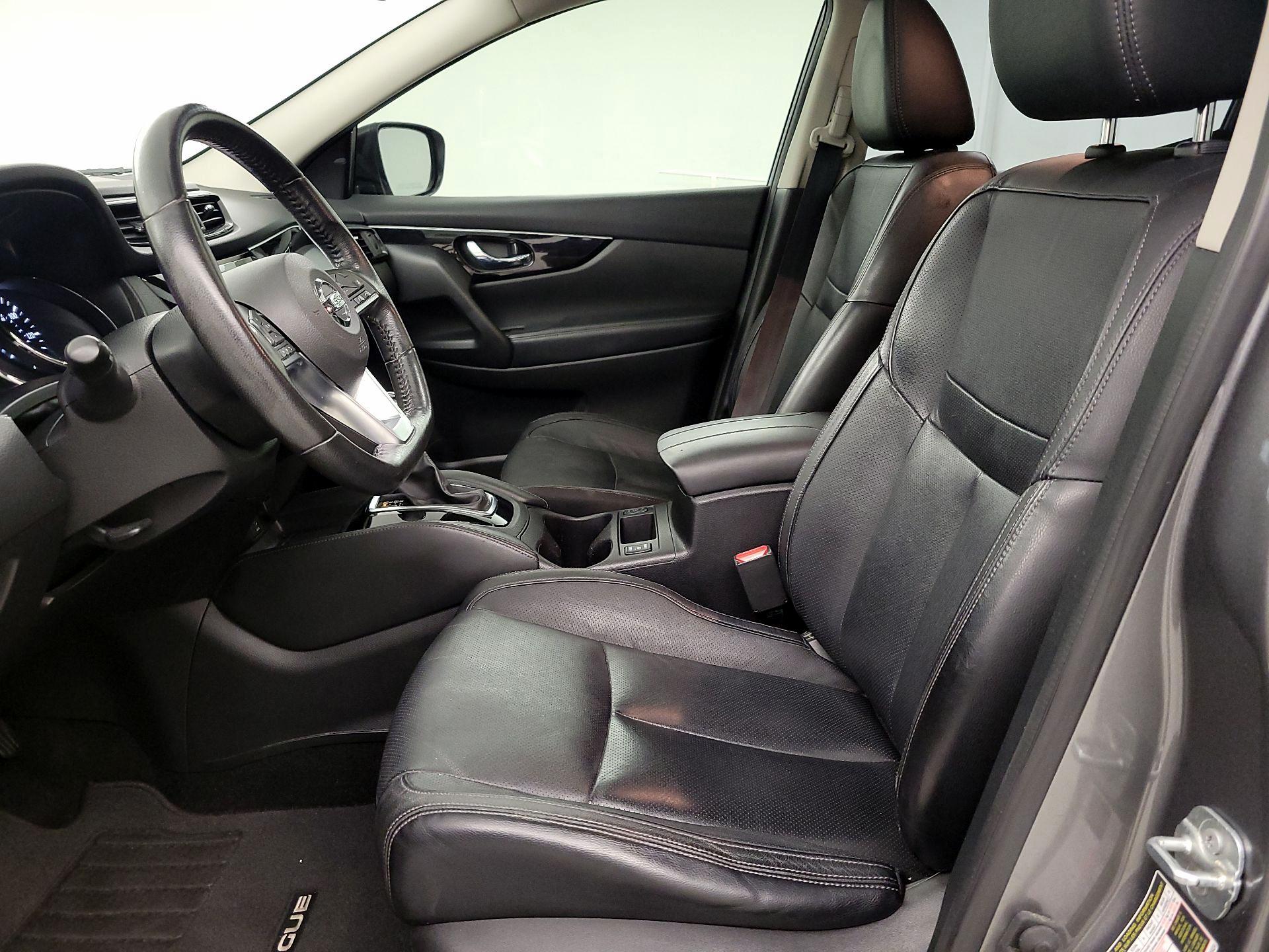 Thumbnail: 2018 Nissan Rogue Sport - 11