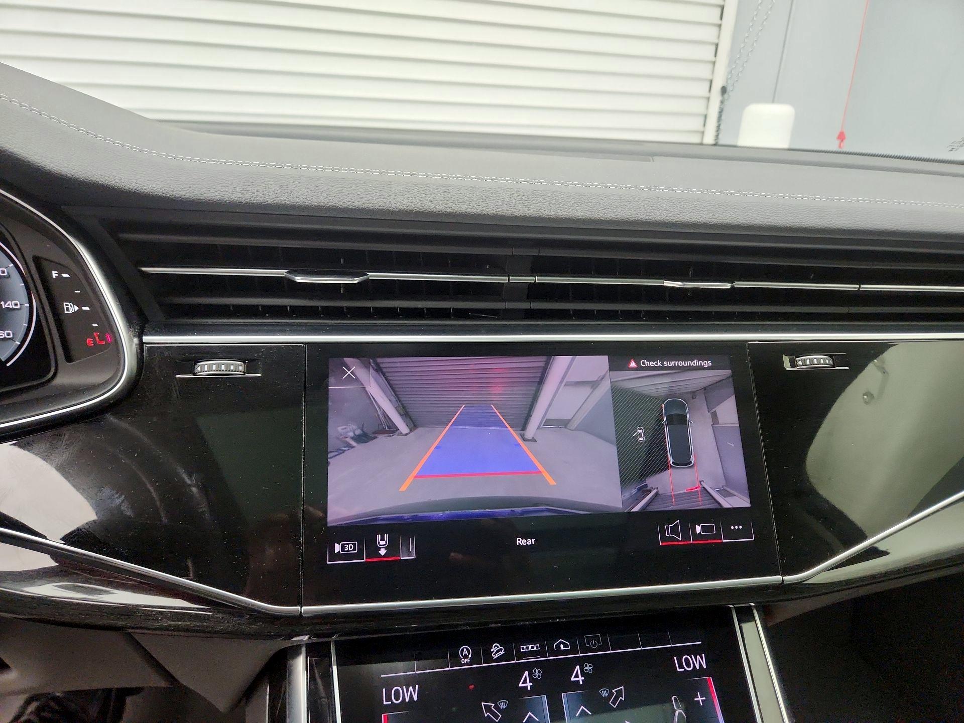 Thumbnail: 2023 Audi Q7 - 15