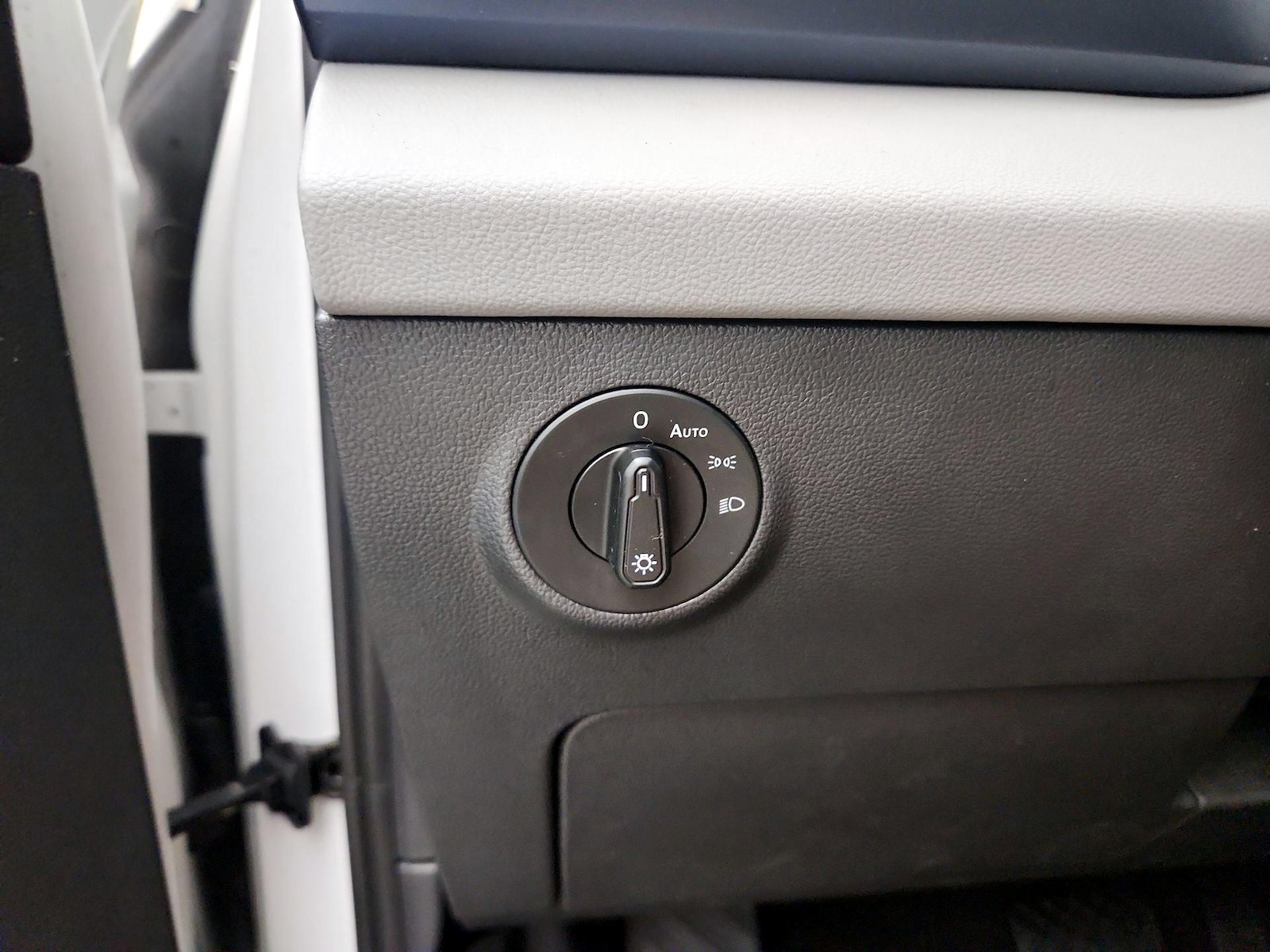 2023 Volkswagen Taos SE - Photo 14