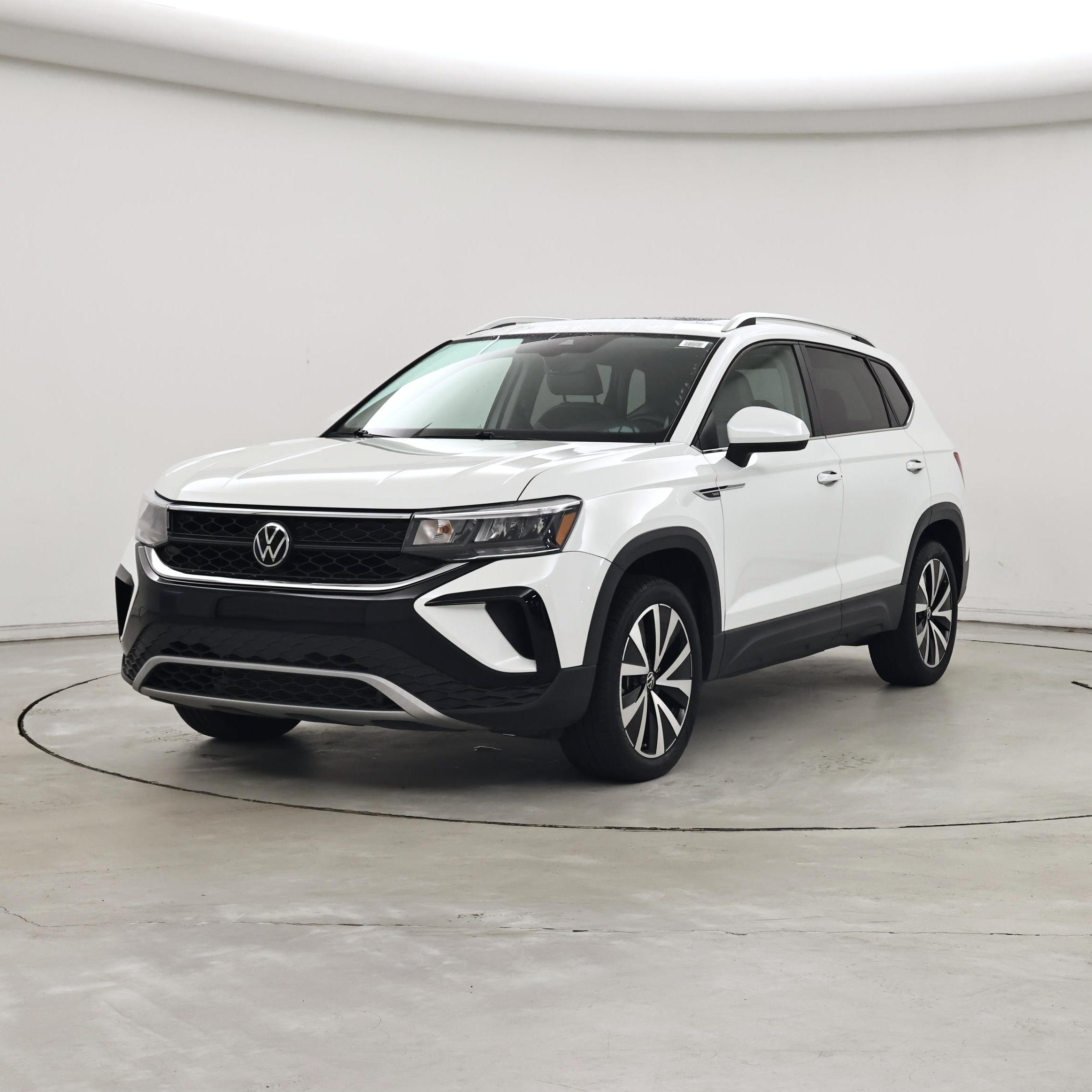 Thumbnail: 2023 Volkswagen Taos - 4