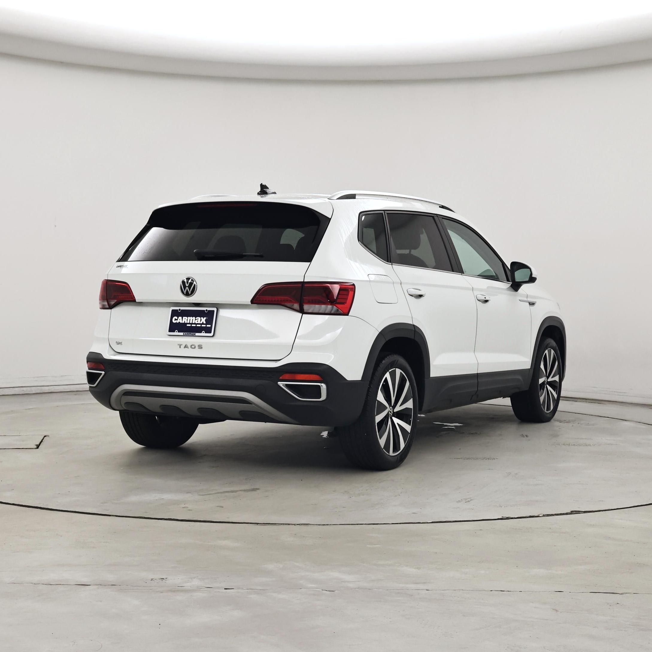 Thumbnail: 2023 Volkswagen Taos - 8