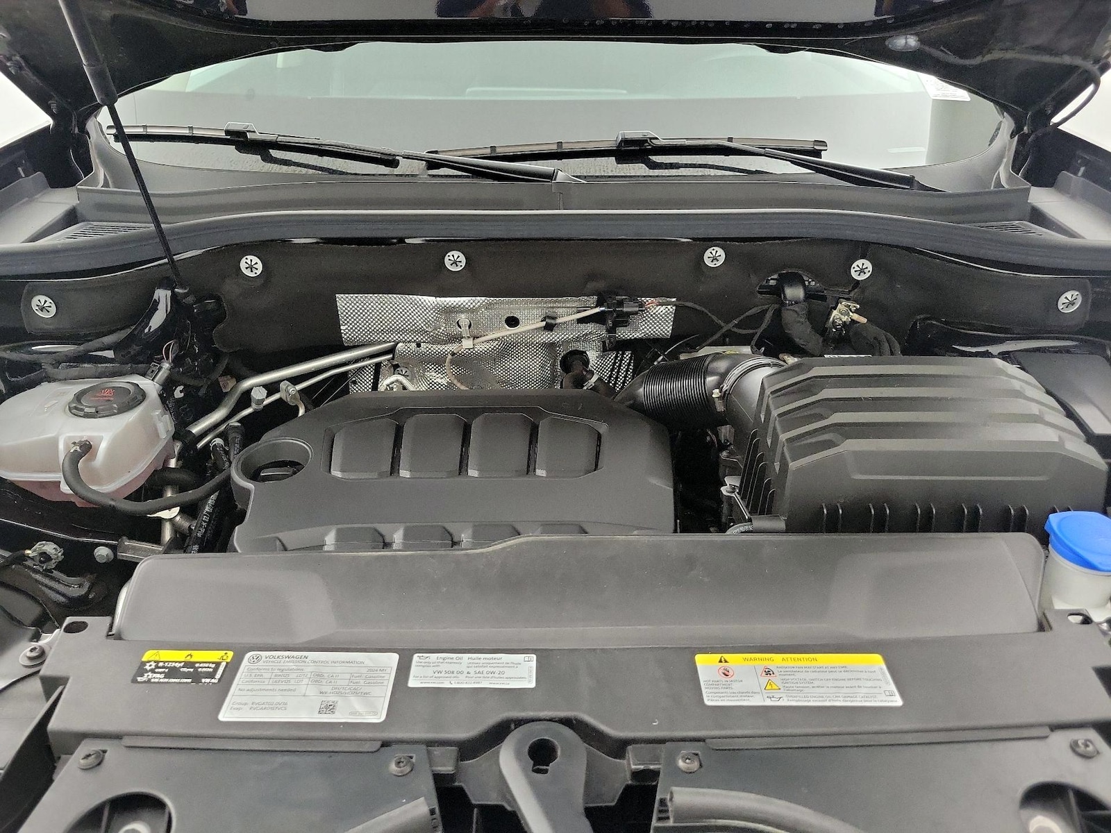 2024 Volkswagen Atlas SE w/Tech - Photo 24