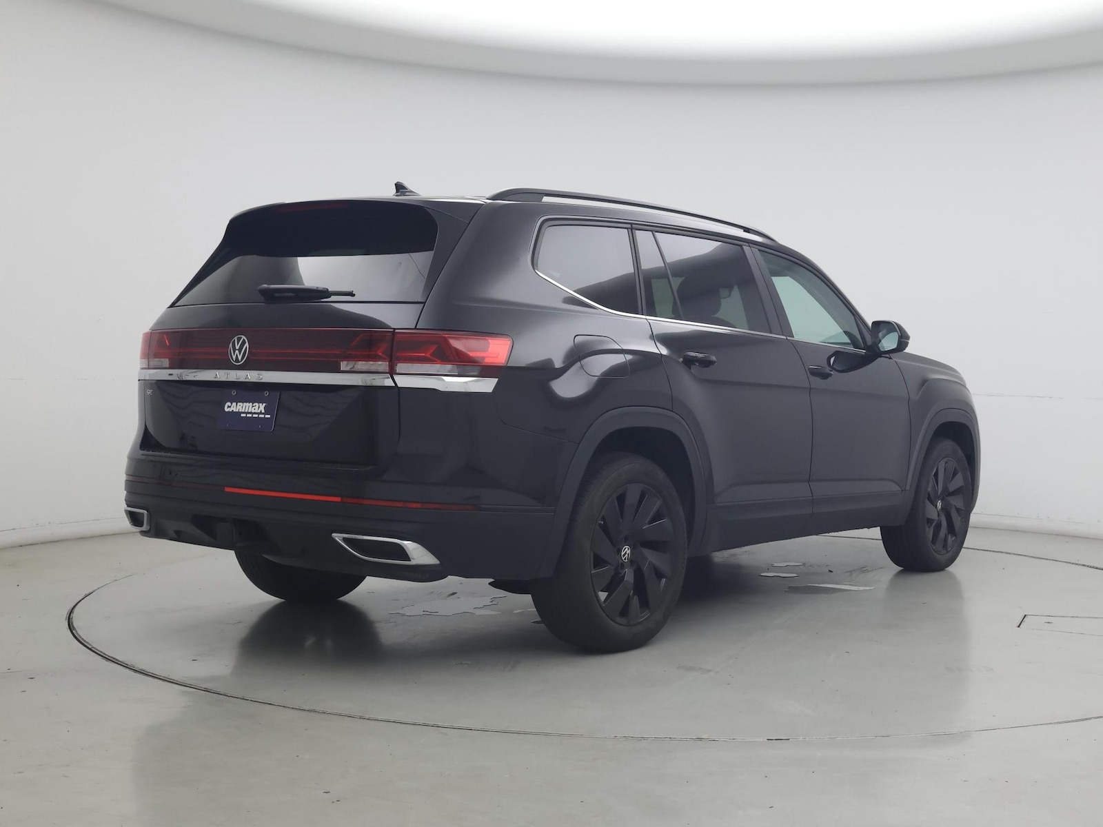 2024 Volkswagen Atlas SE w/Tech - Photo 9