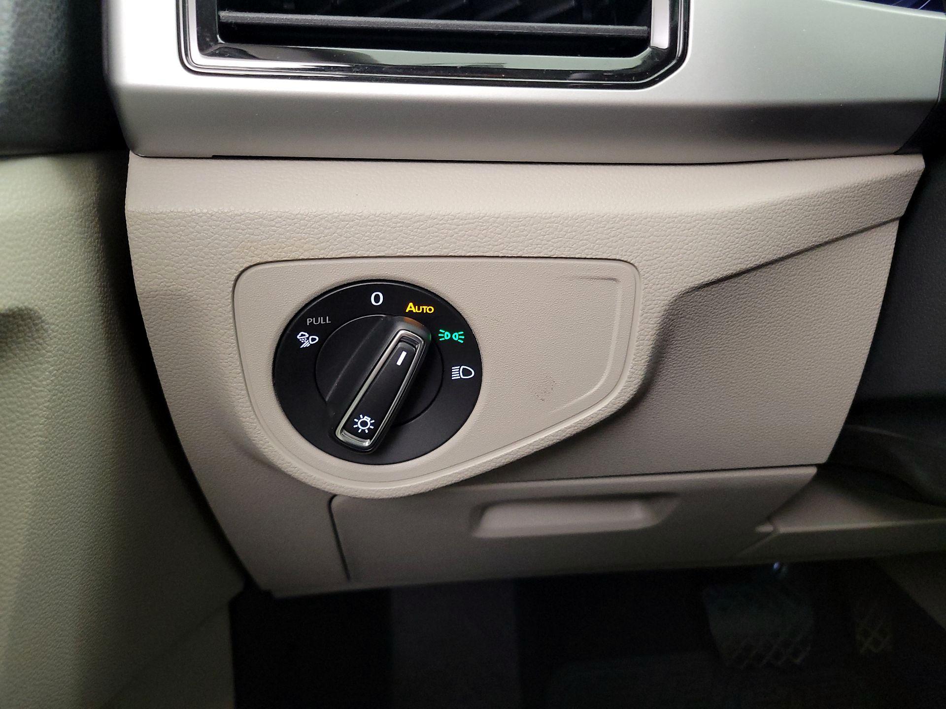 Thumbnail: 2022 Volkswagen Atlas - 13