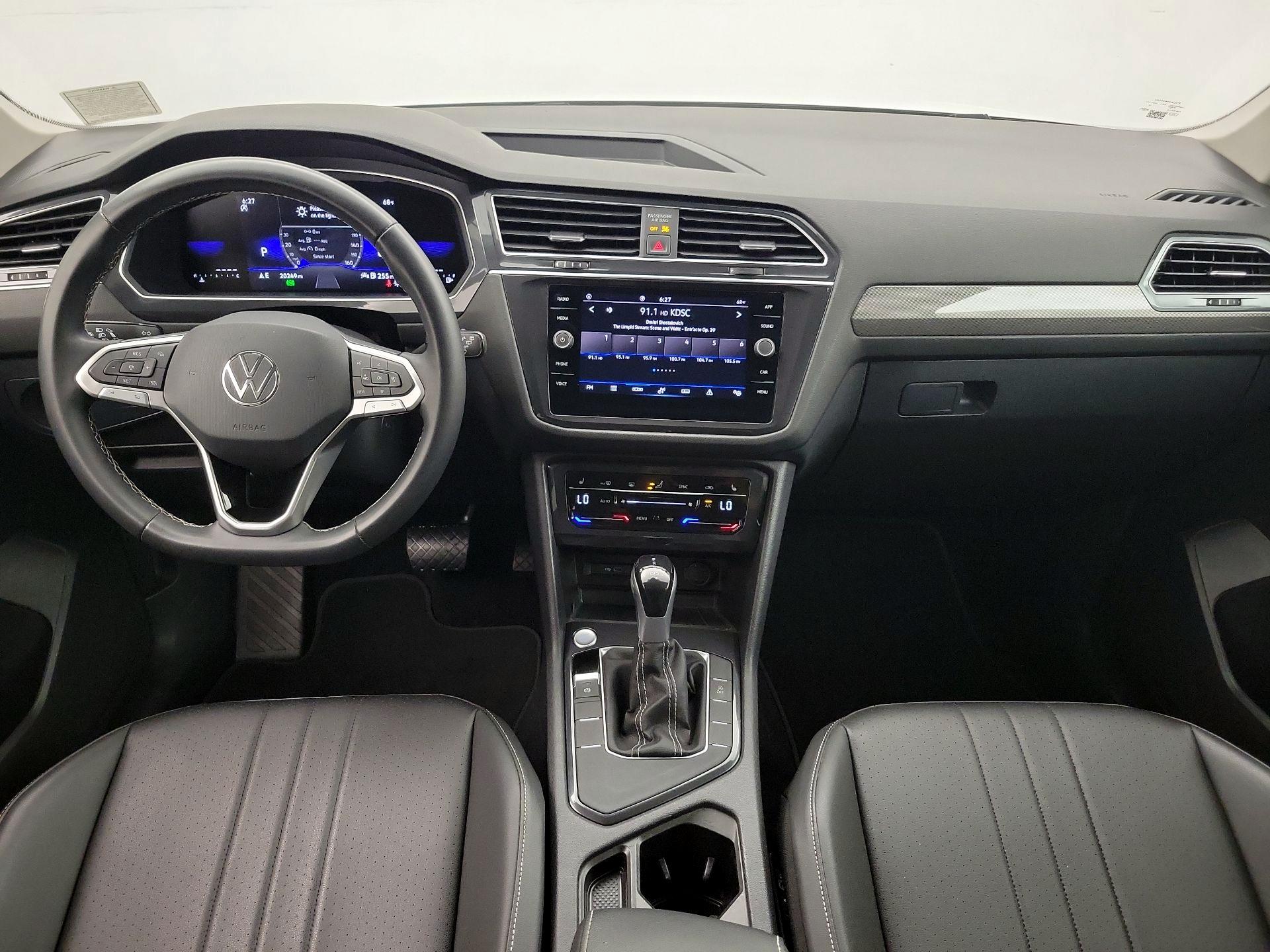 Thumbnail: 2023 Volkswagen Tiguan - 9