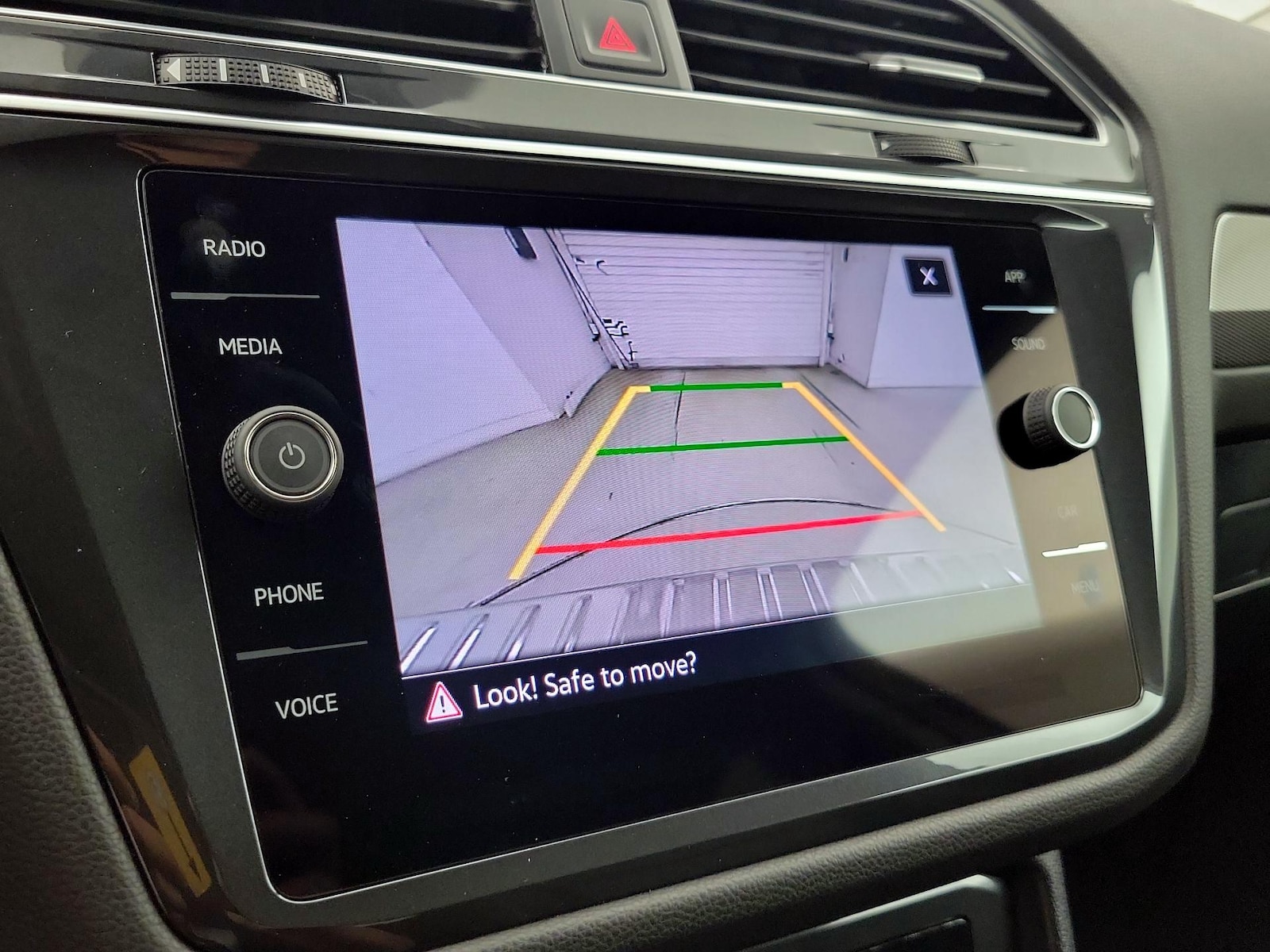 2023 Volkswagen Tiguan SE - Photo 15