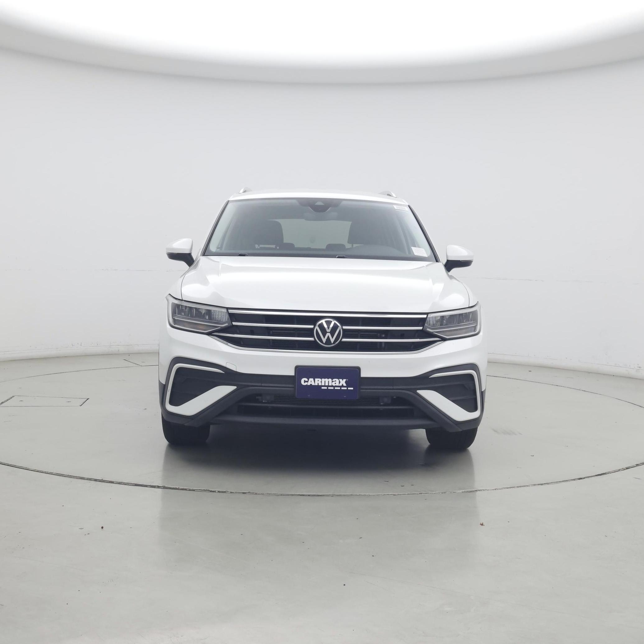 Thumbnail: 2023 Volkswagen Tiguan - 5