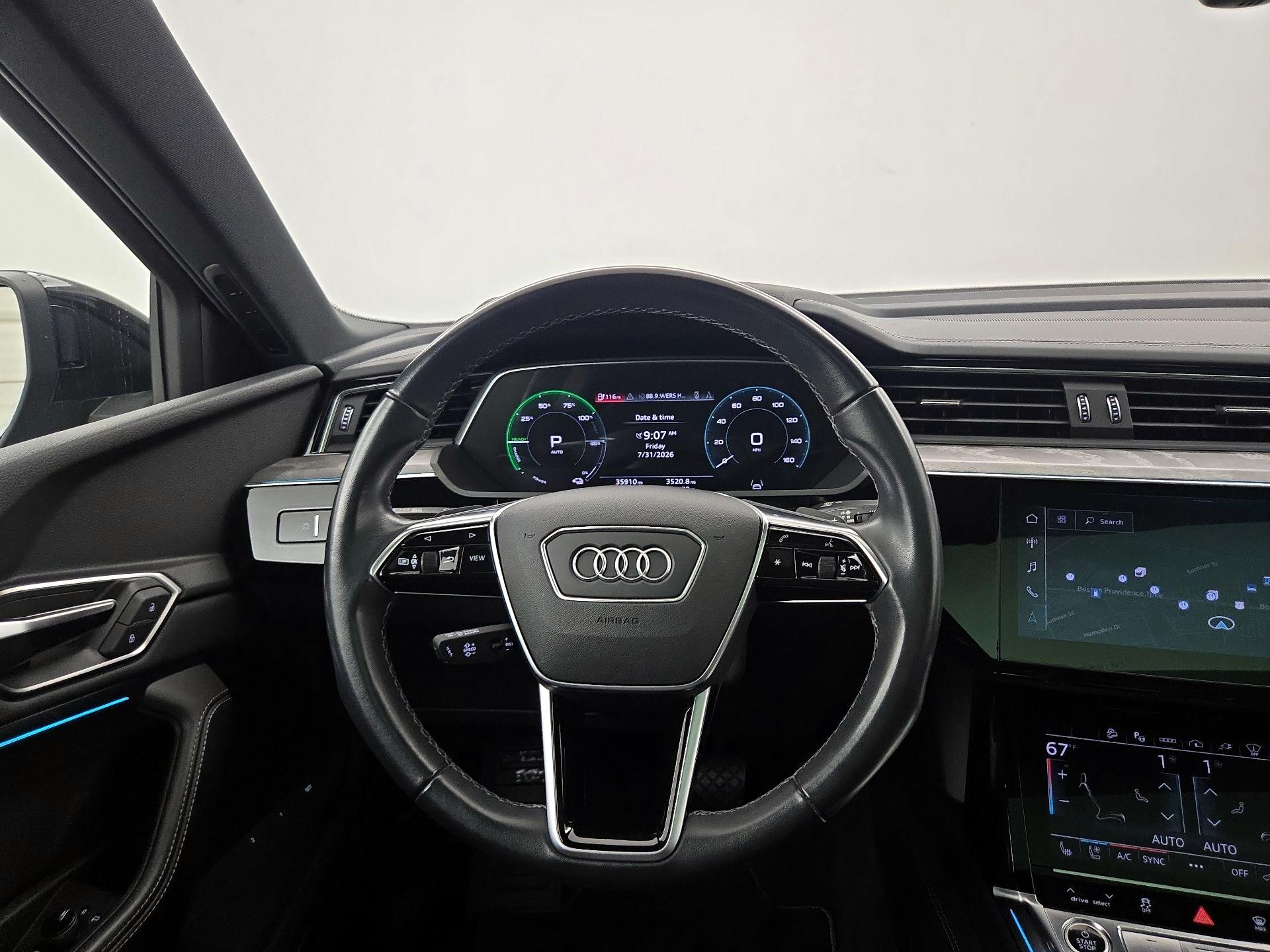 Thumbnail: 2024 Audi Q8 e-tron - 10