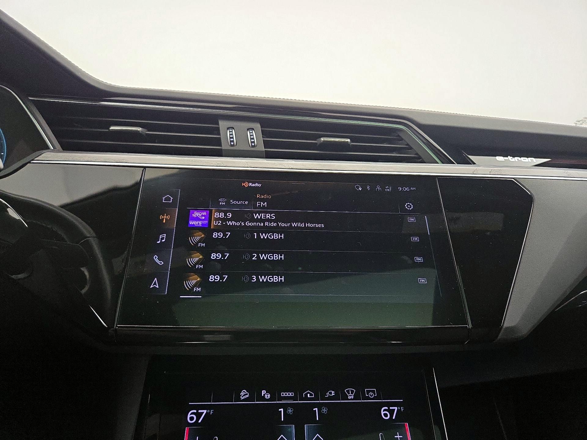 Thumbnail: 2024 Audi Q8 e-tron - 16