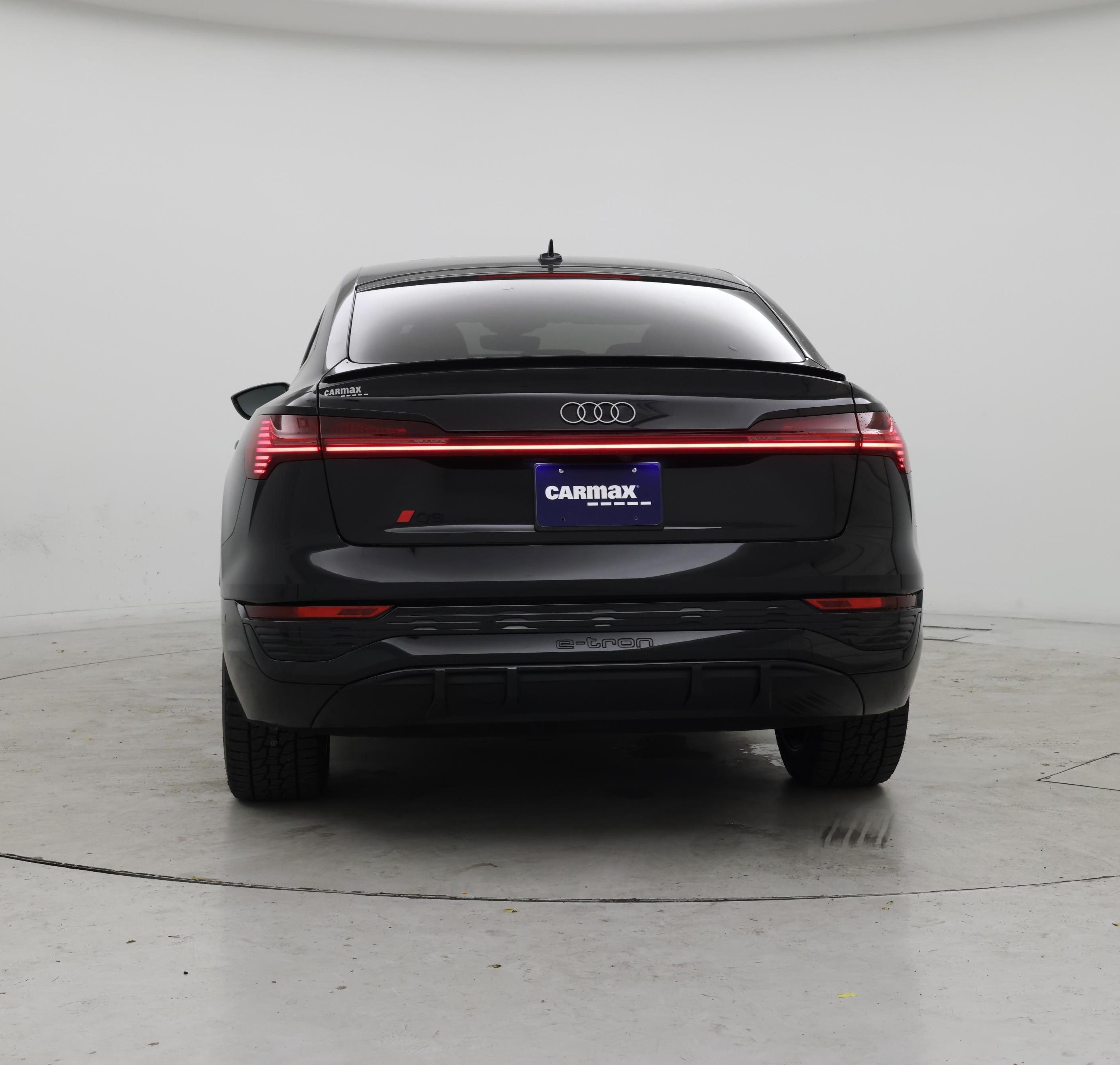 Thumbnail: 2024 Audi Q8 e-tron - 6