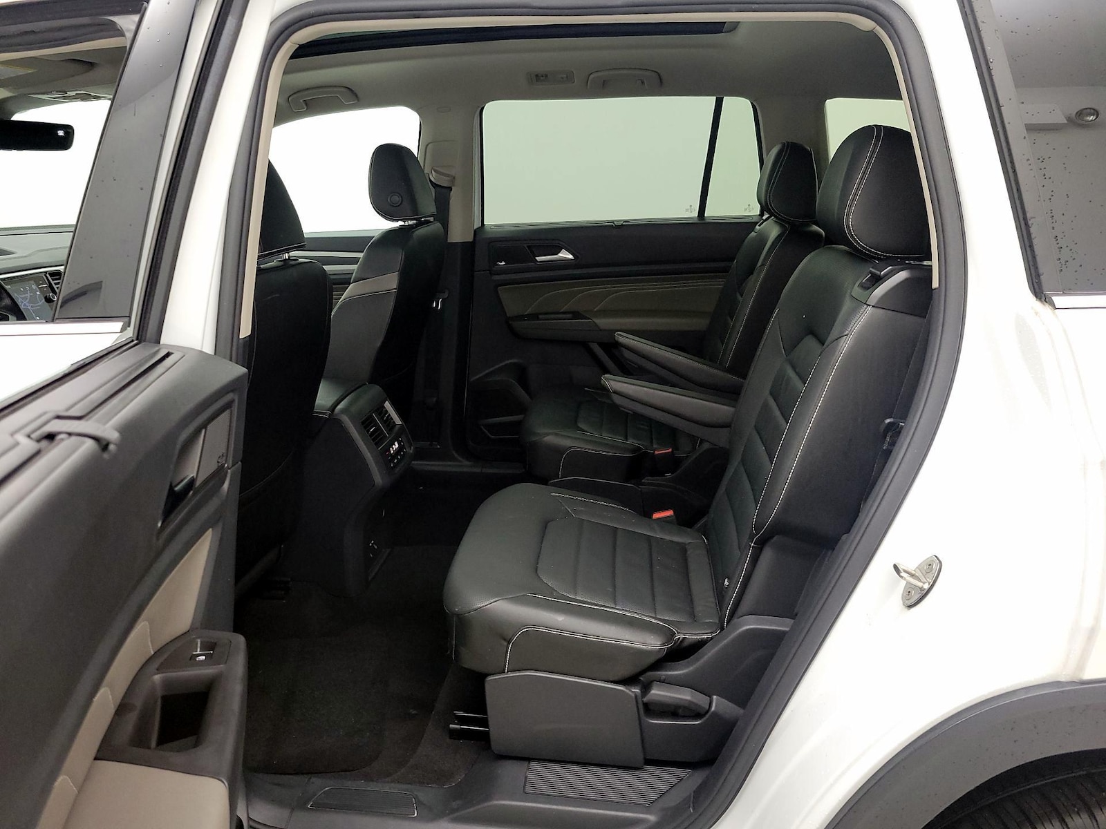 2023 Volkswagen Atlas SEL Premium R-Line - Photo 22