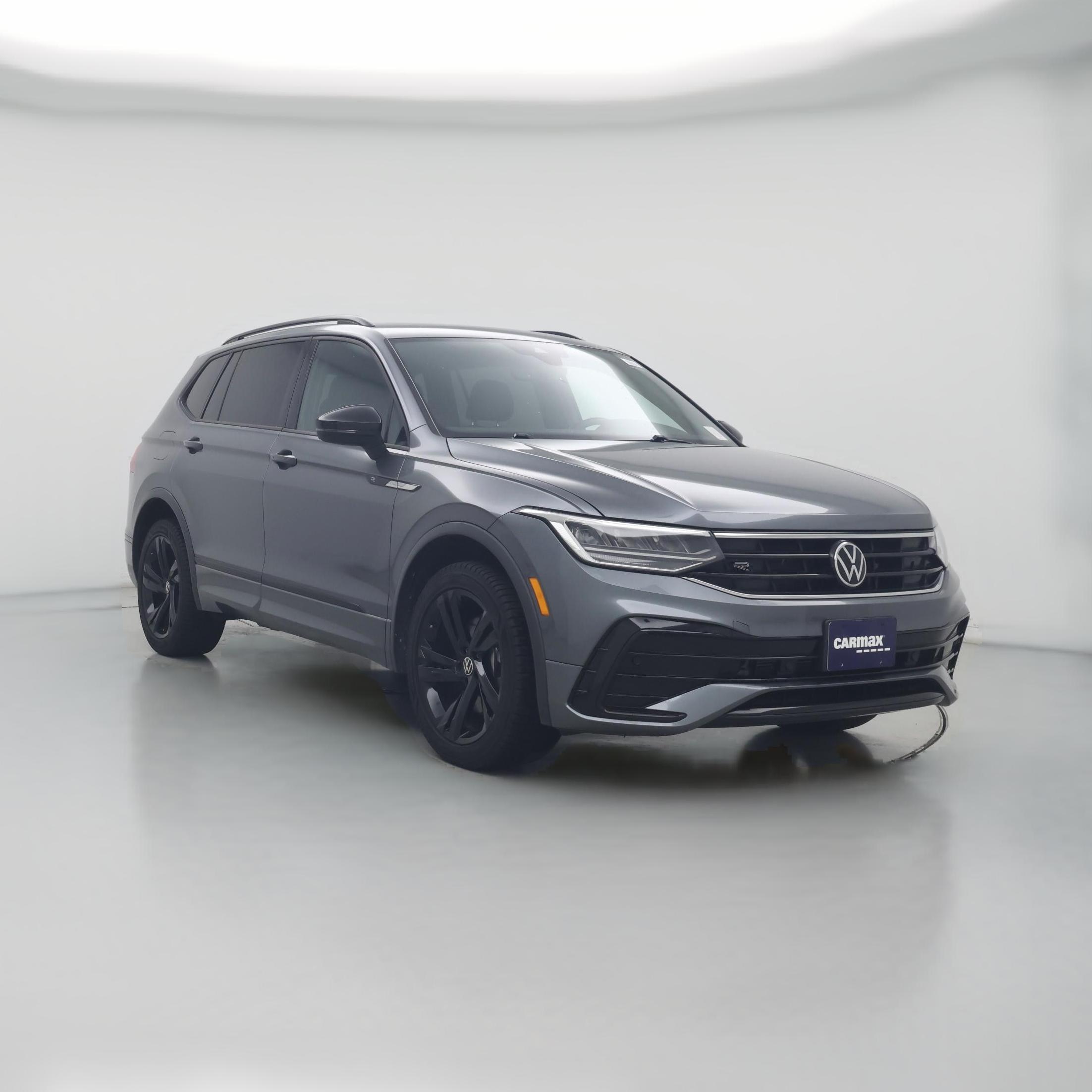 Thumbnail: 2023 Volkswagen Tiguan - 1