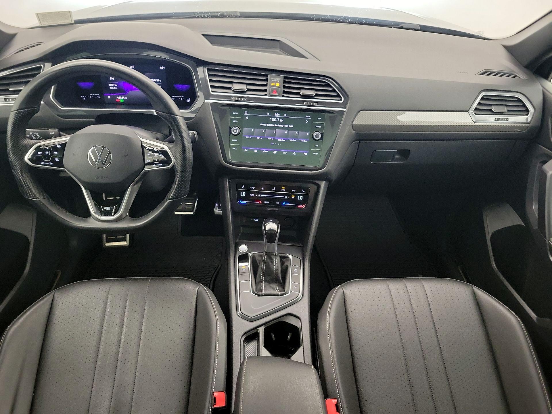 Thumbnail: 2023 Volkswagen Tiguan - 9