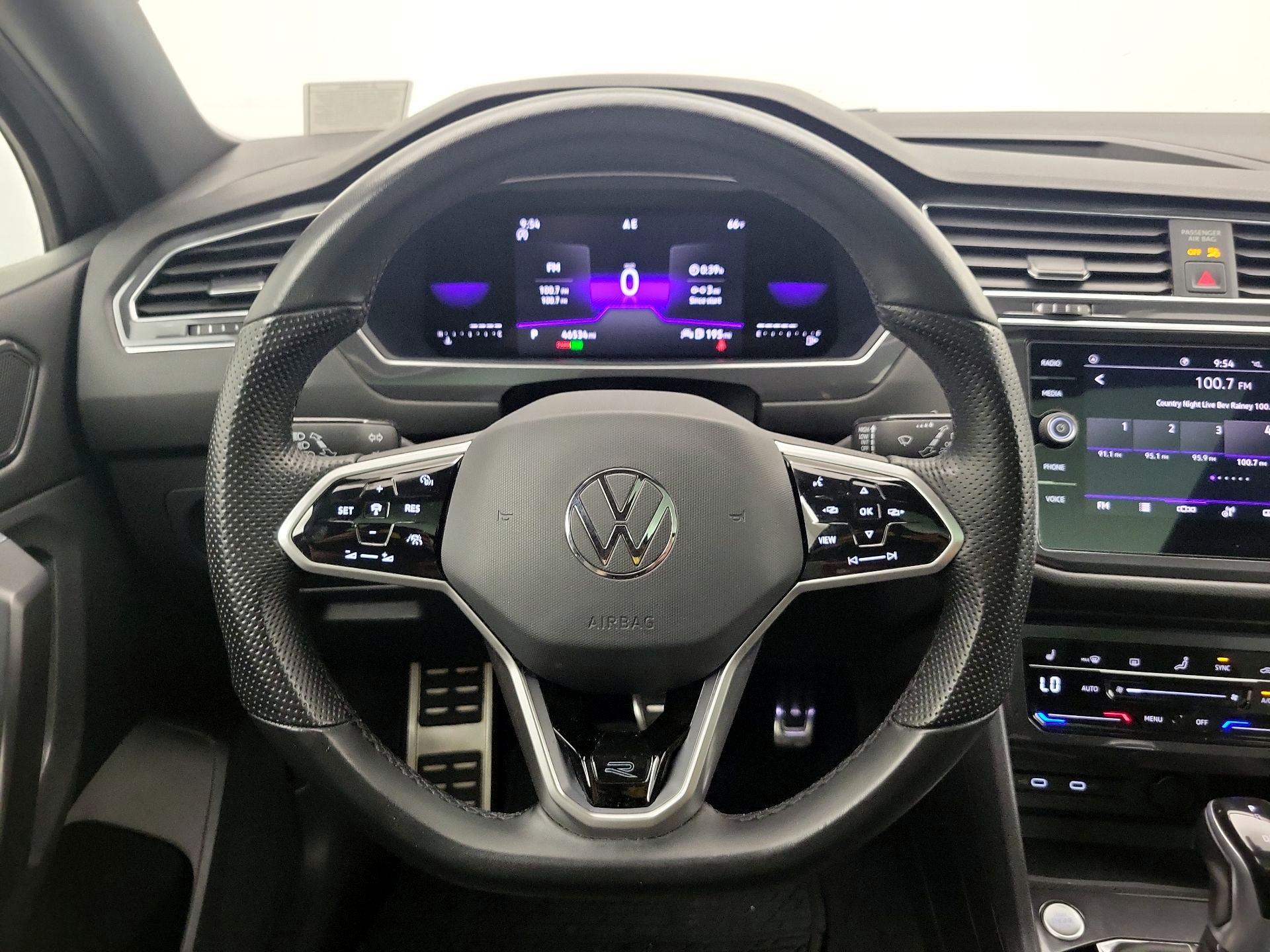 Thumbnail: 2023 Volkswagen Tiguan - 10